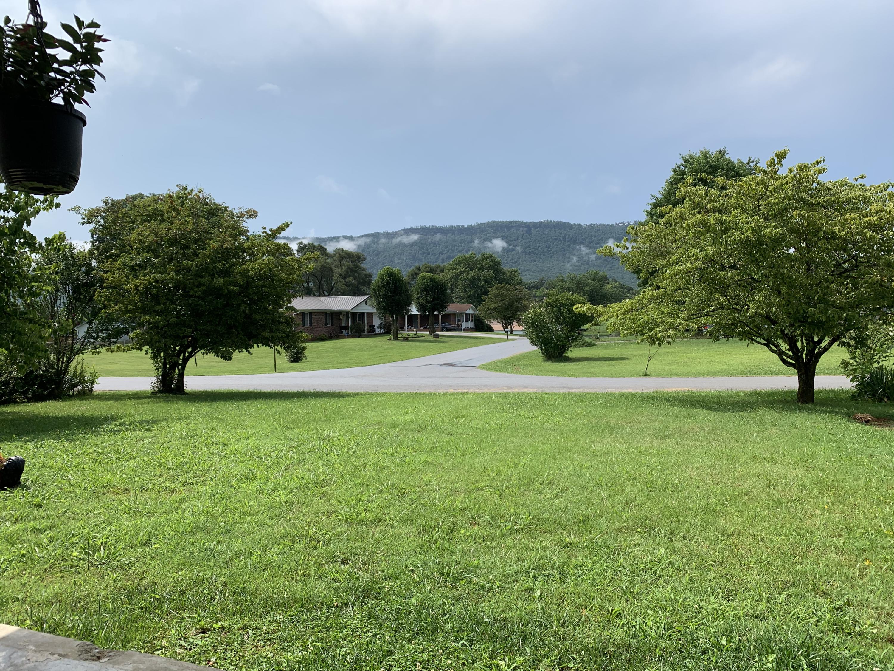 232 Farris Circle Lafollette TN 37766