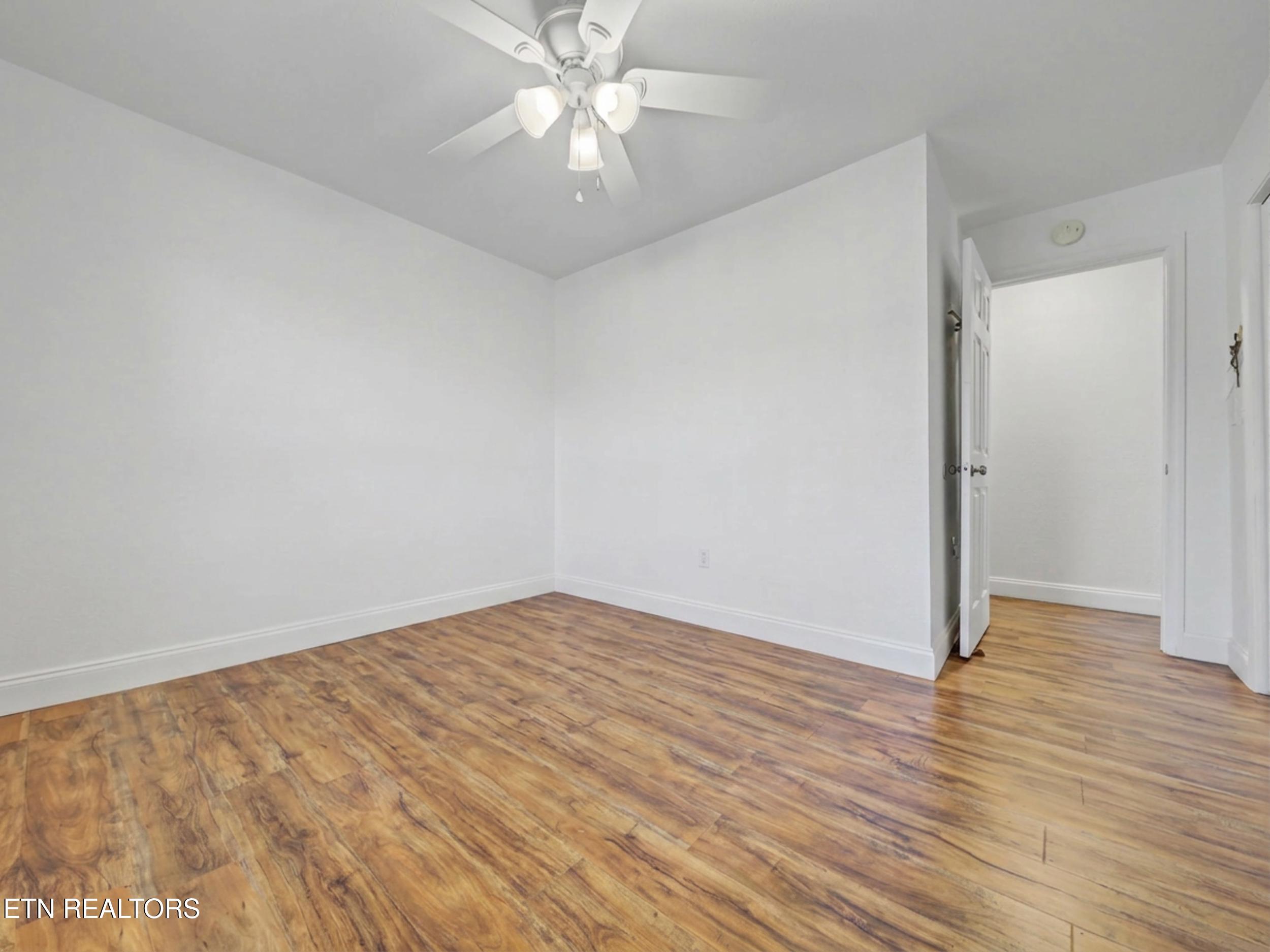 232 Farris Circle Lafollette TN 37766