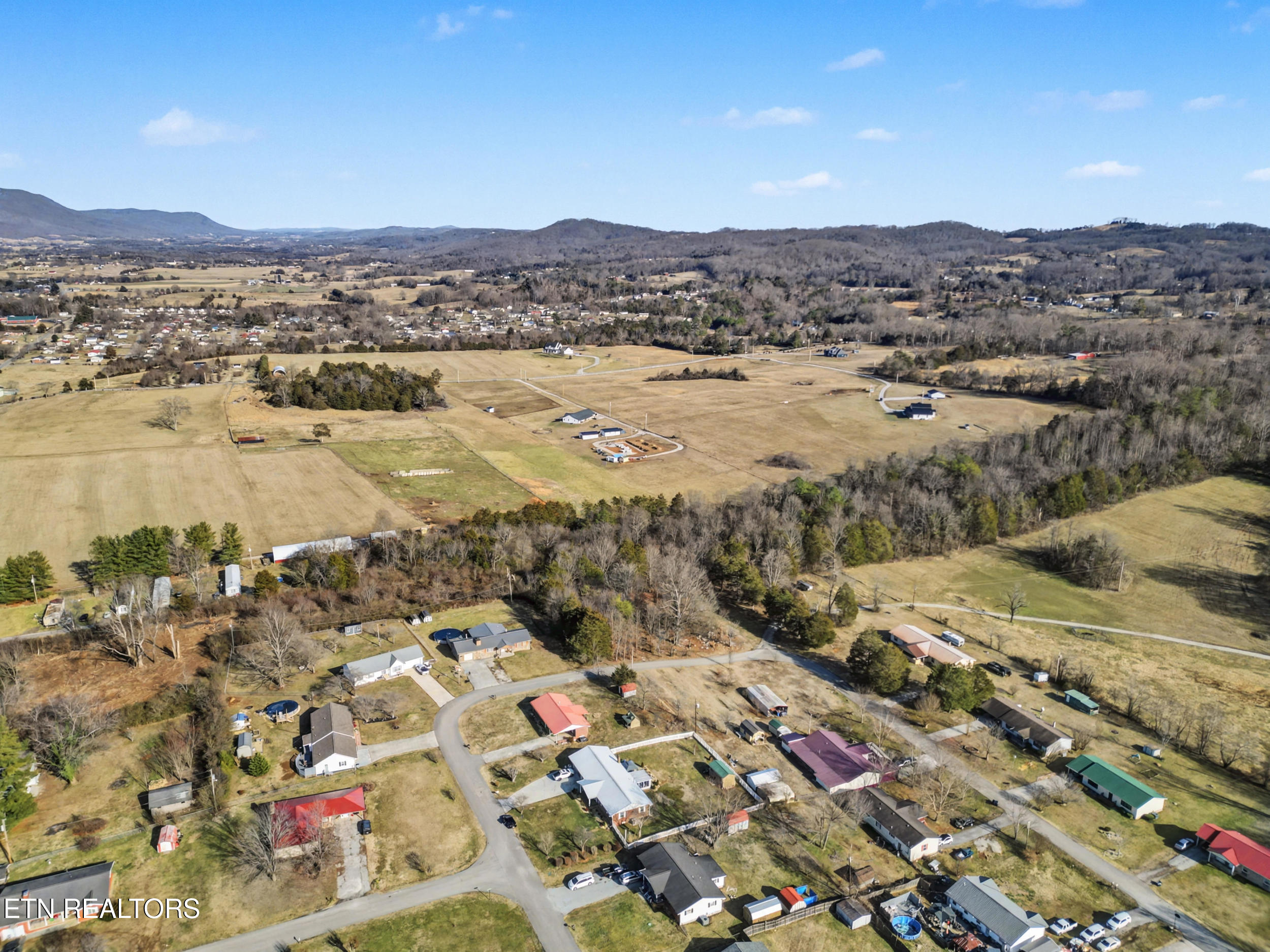 232 Farris Circle Lafollette TN 37766