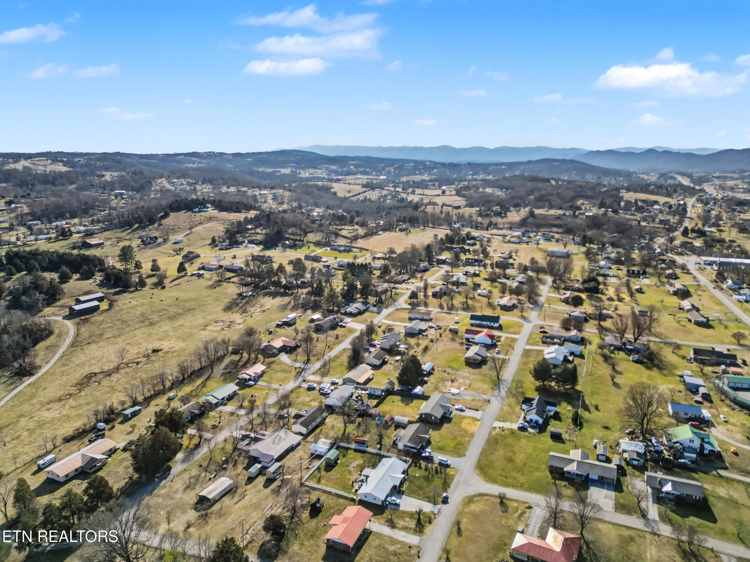 232 Farris Circle Lafollette TN 37766