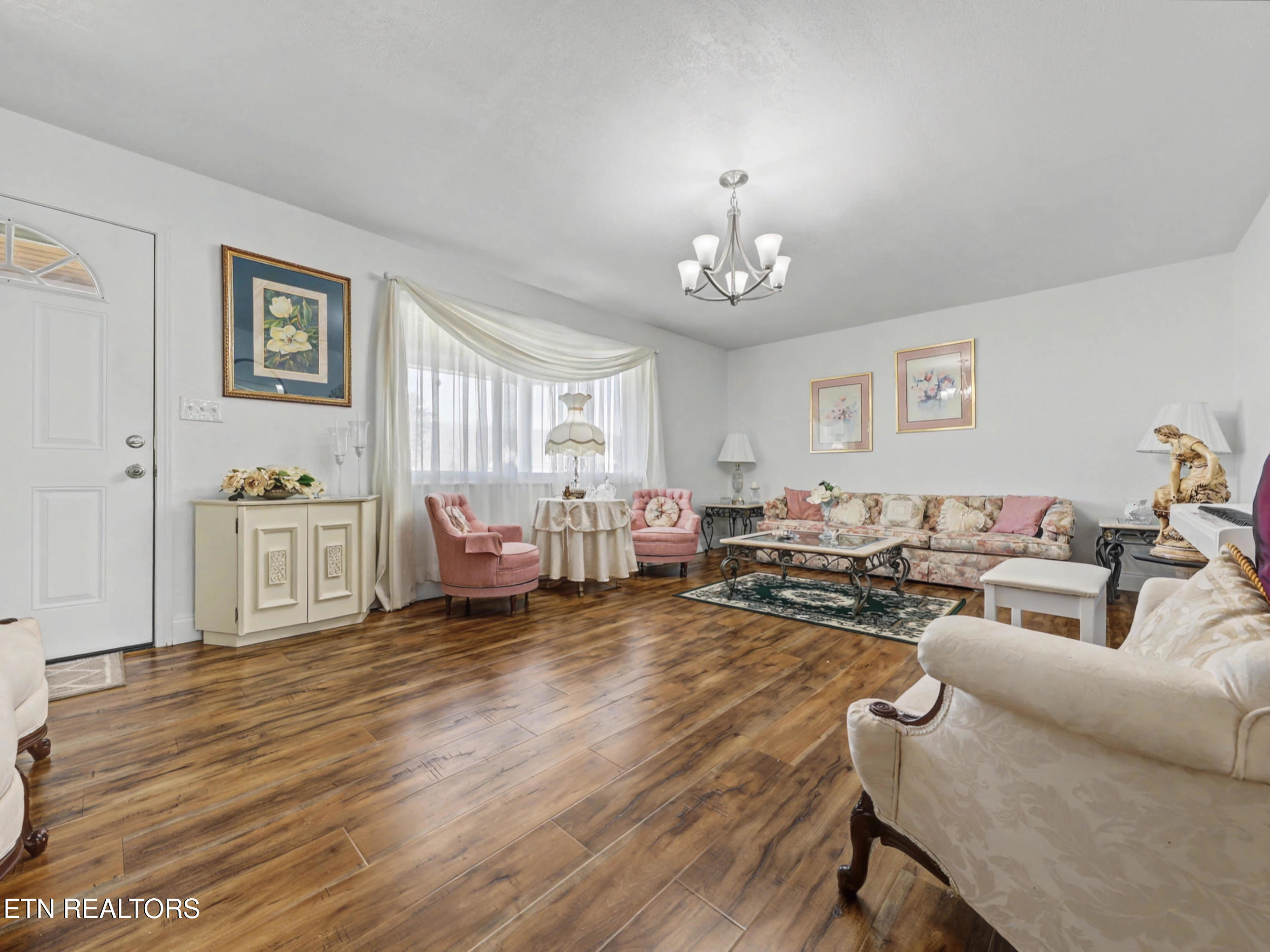 232 Farris Circle Lafollette TN 37766