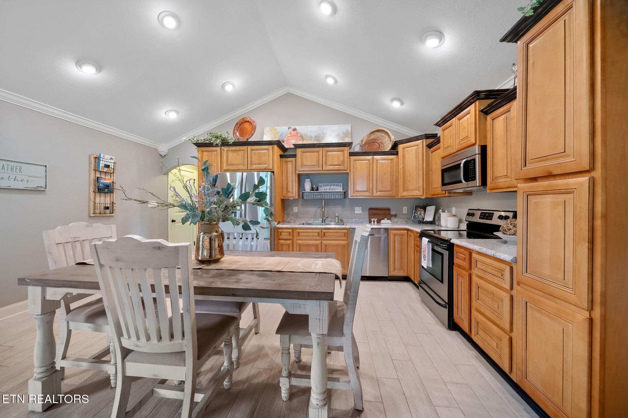 8012 Campbells Point Road Corryton TN 37721