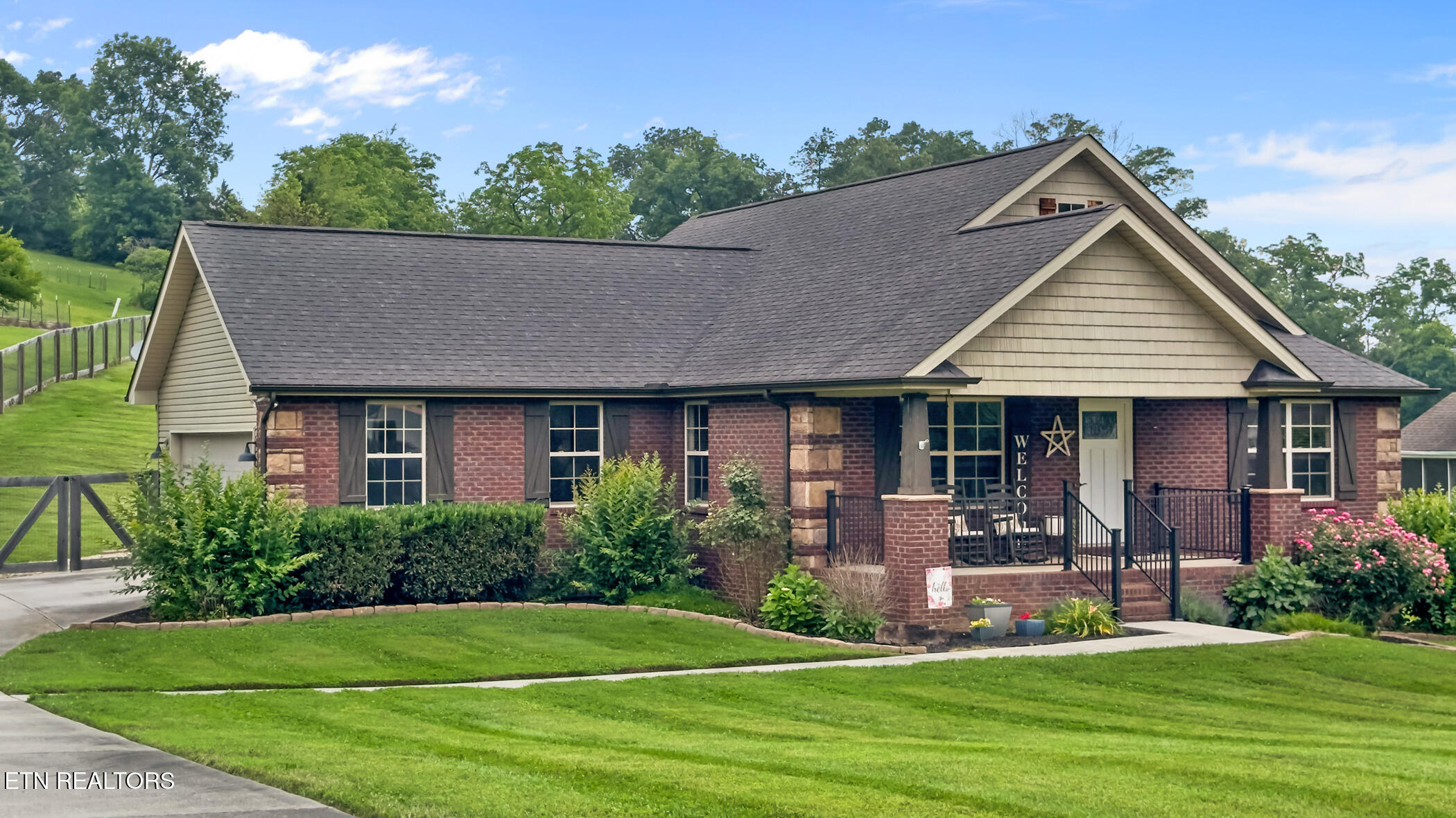 8012 Campbells Point Road Corryton TN 37721