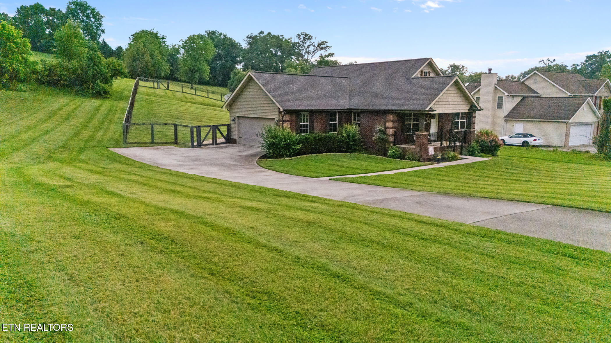 8012 Campbells Point Road Corryton TN 37721