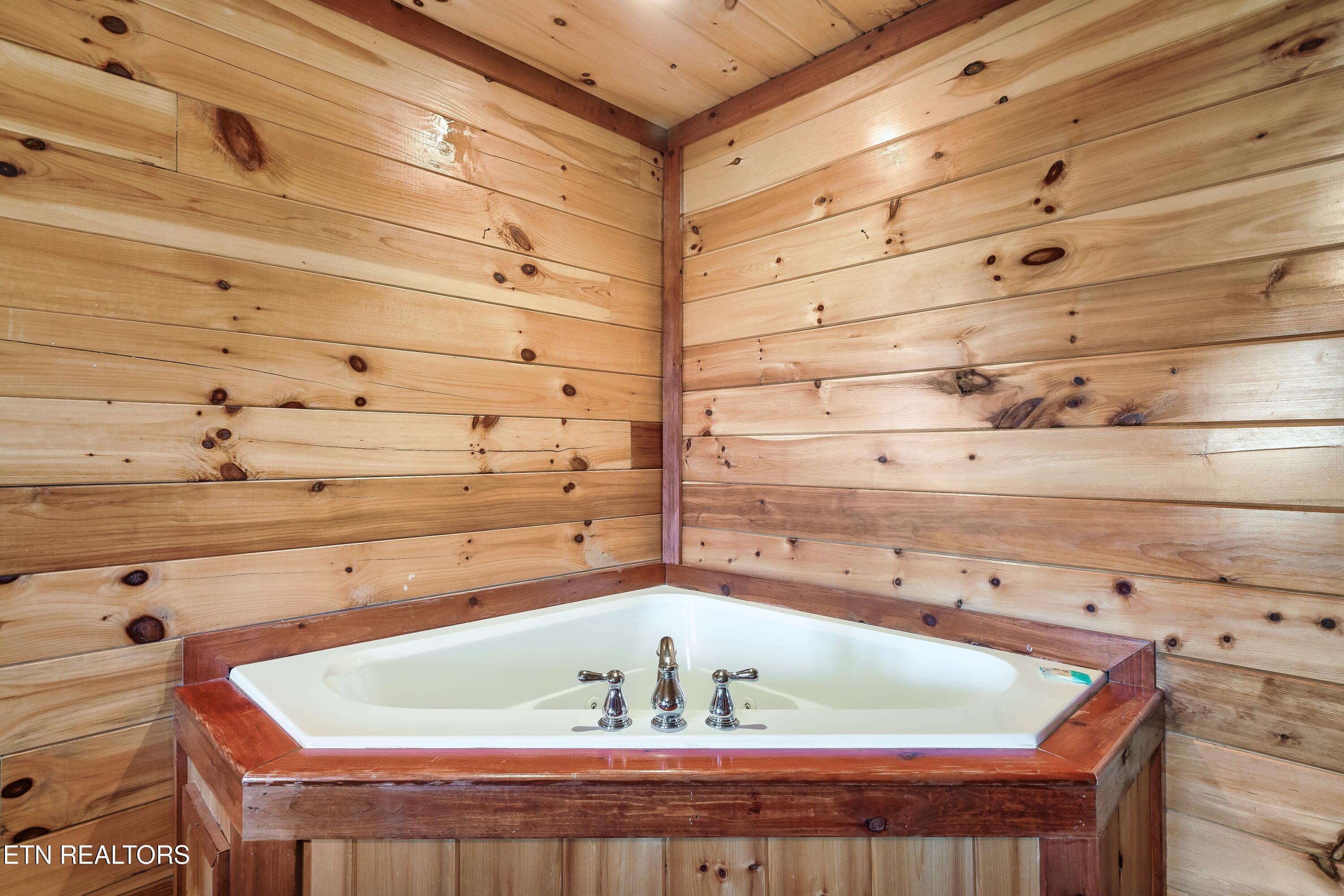 1242 Bird Nest Way Sevierville TN 37862