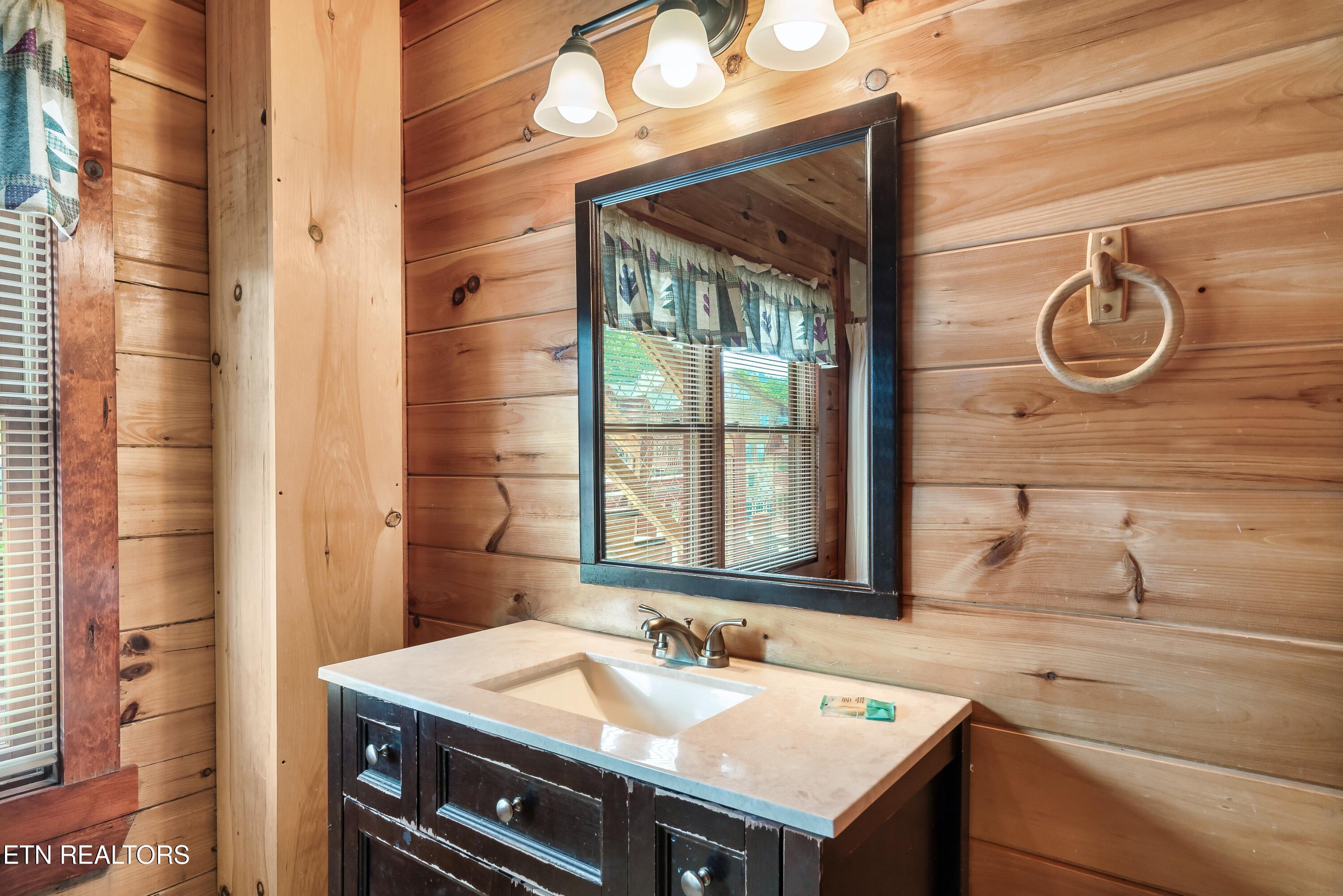 1242 Bird Nest Way Sevierville TN 37862