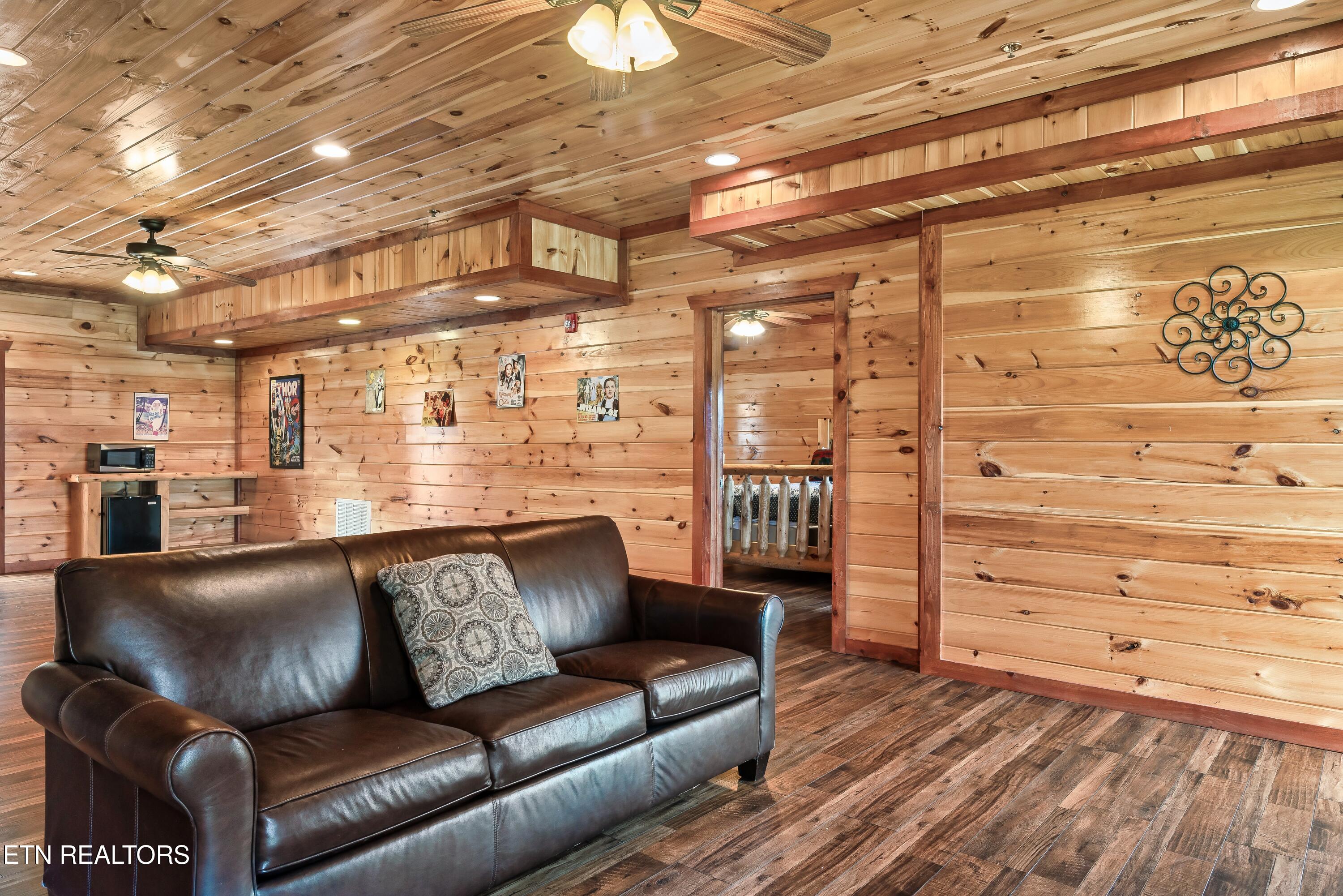 1242 Bird Nest Way Sevierville TN 37862