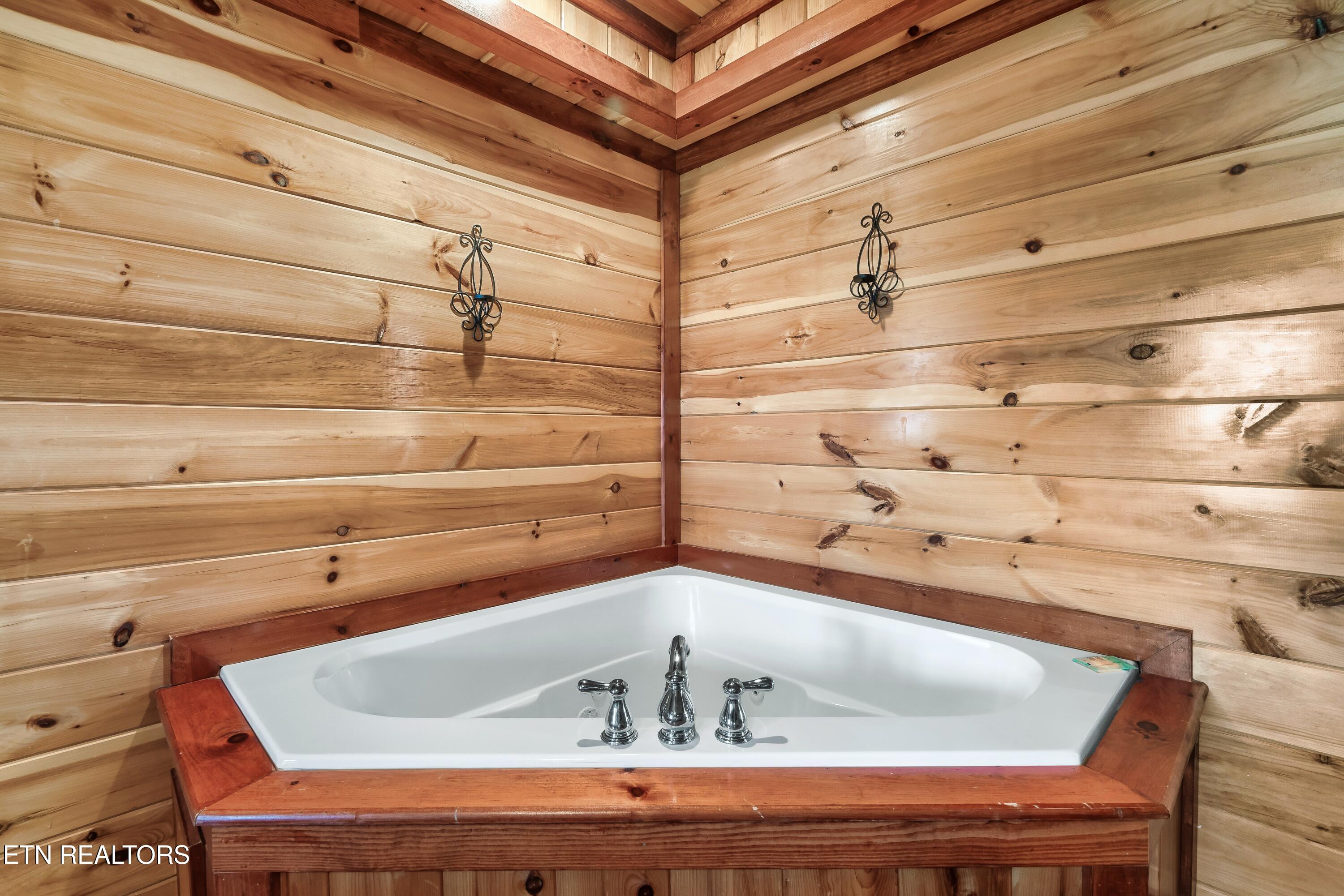 1242 Bird Nest Way Sevierville TN 37862