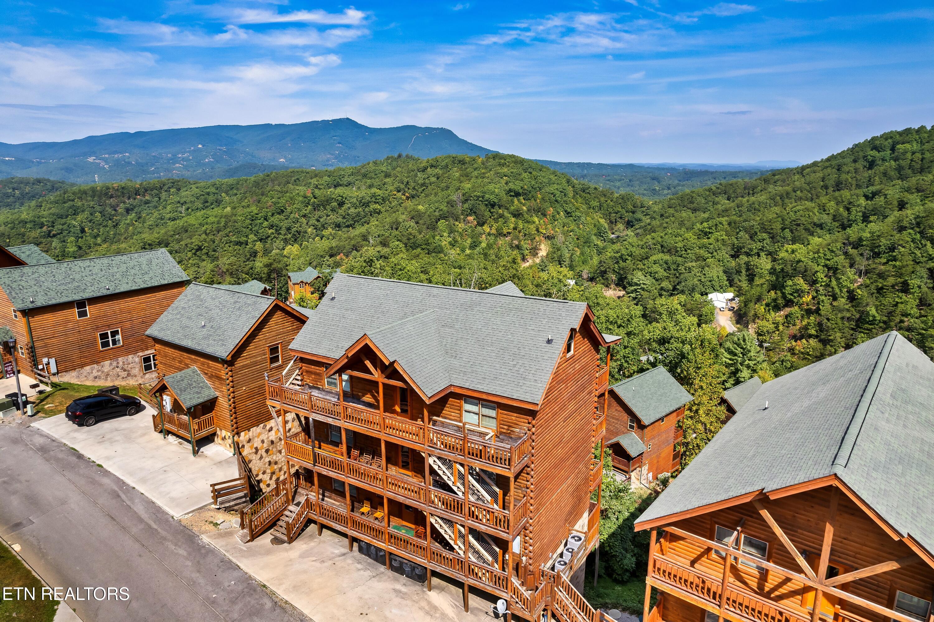 1242 Bird Nest Way Sevierville TN 37862