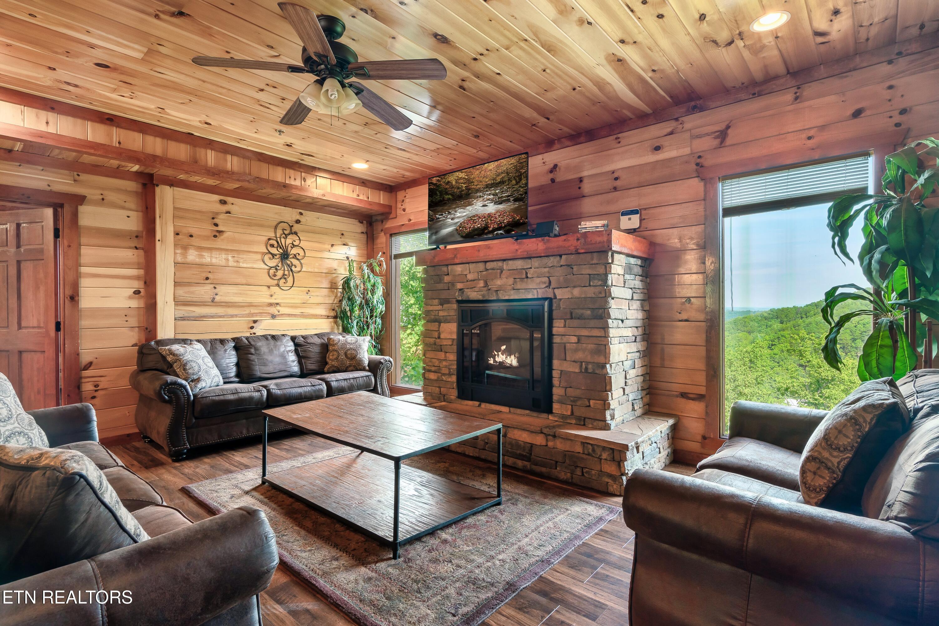 1242 Bird Nest Way Sevierville TN 37862