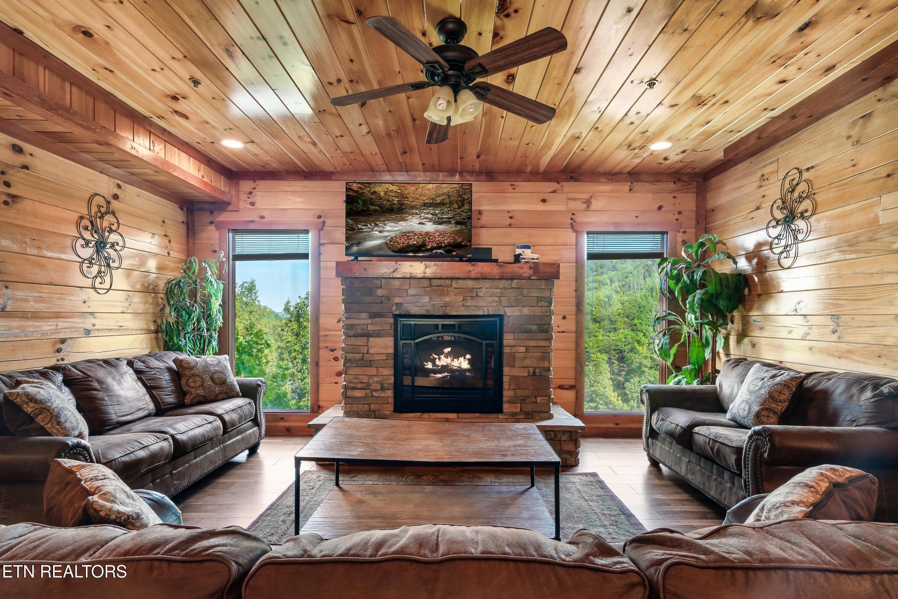 1242 Bird Nest Way Sevierville TN 37862