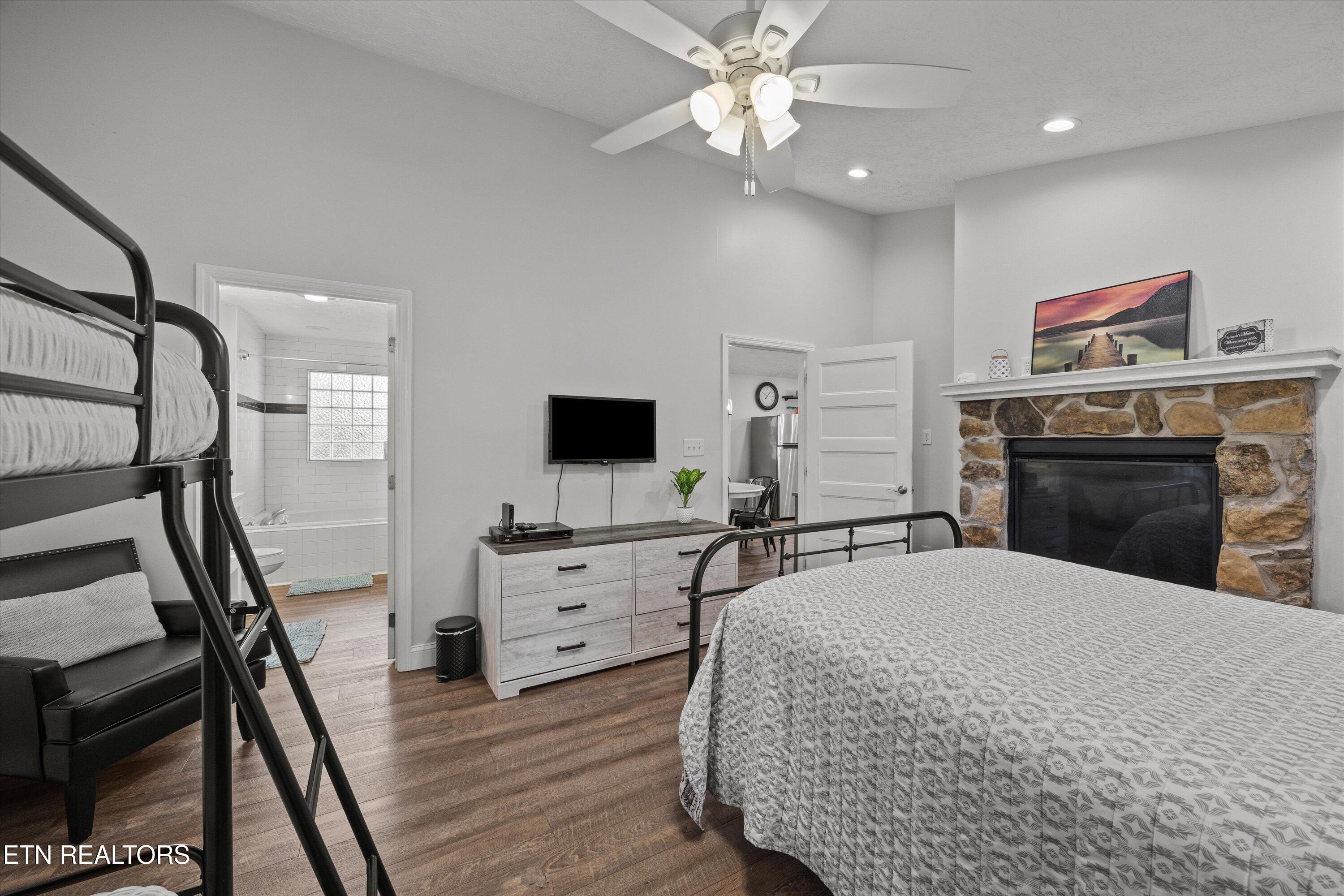 1305 Cove Pointe Road Lafollette TN 37766