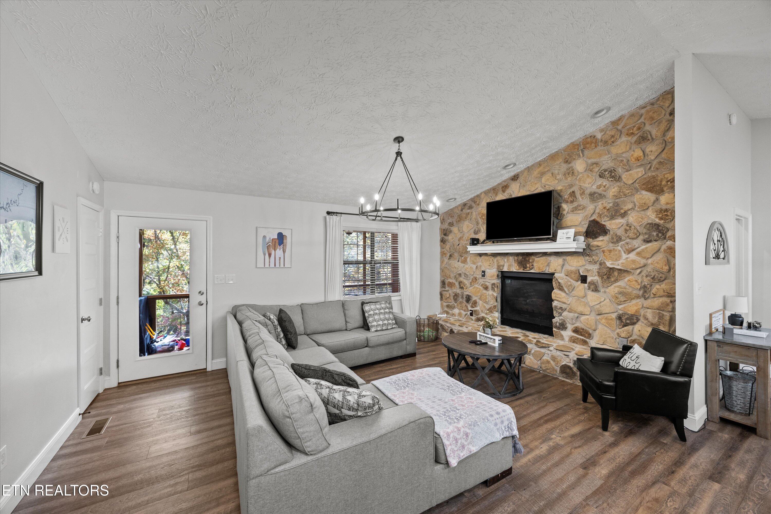 1305 Cove Pointe Road Lafollette TN 37766