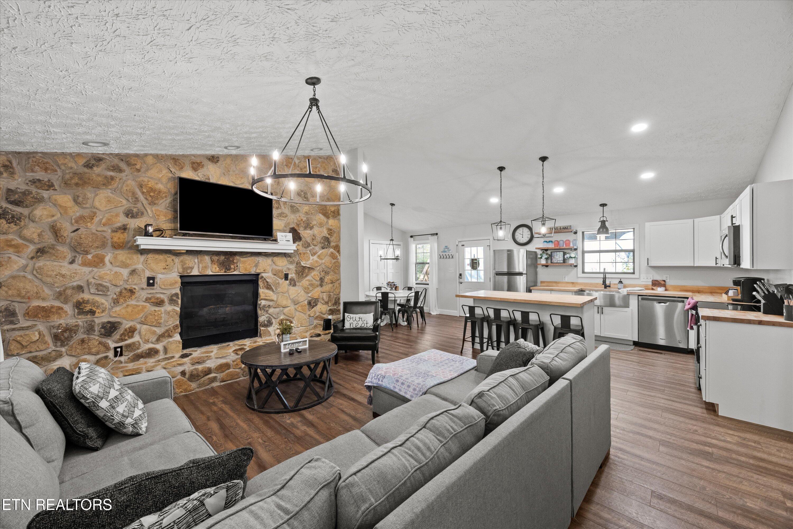 1305 Cove Pointe Road Lafollette TN 37766
