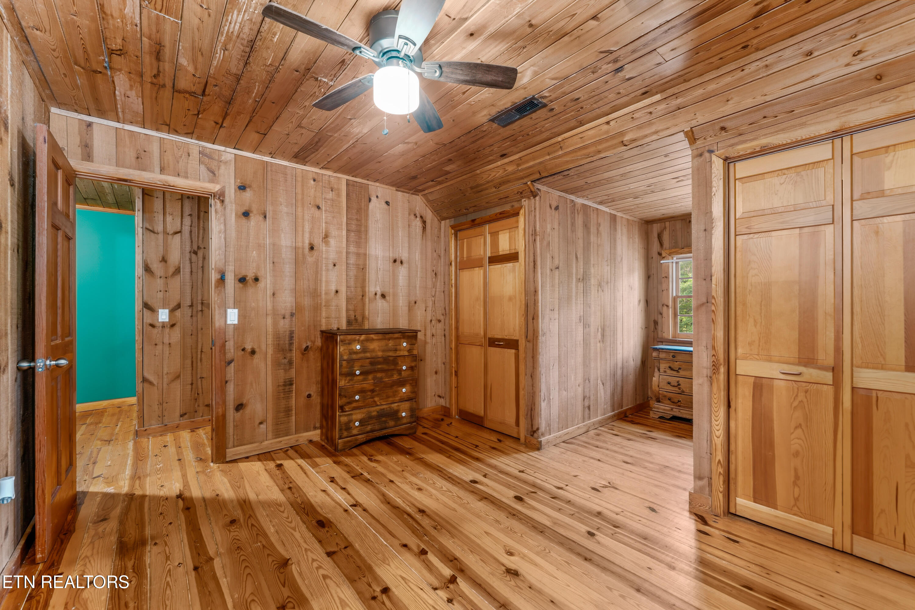 9809 Fairview Road Lenoir City TN 37772