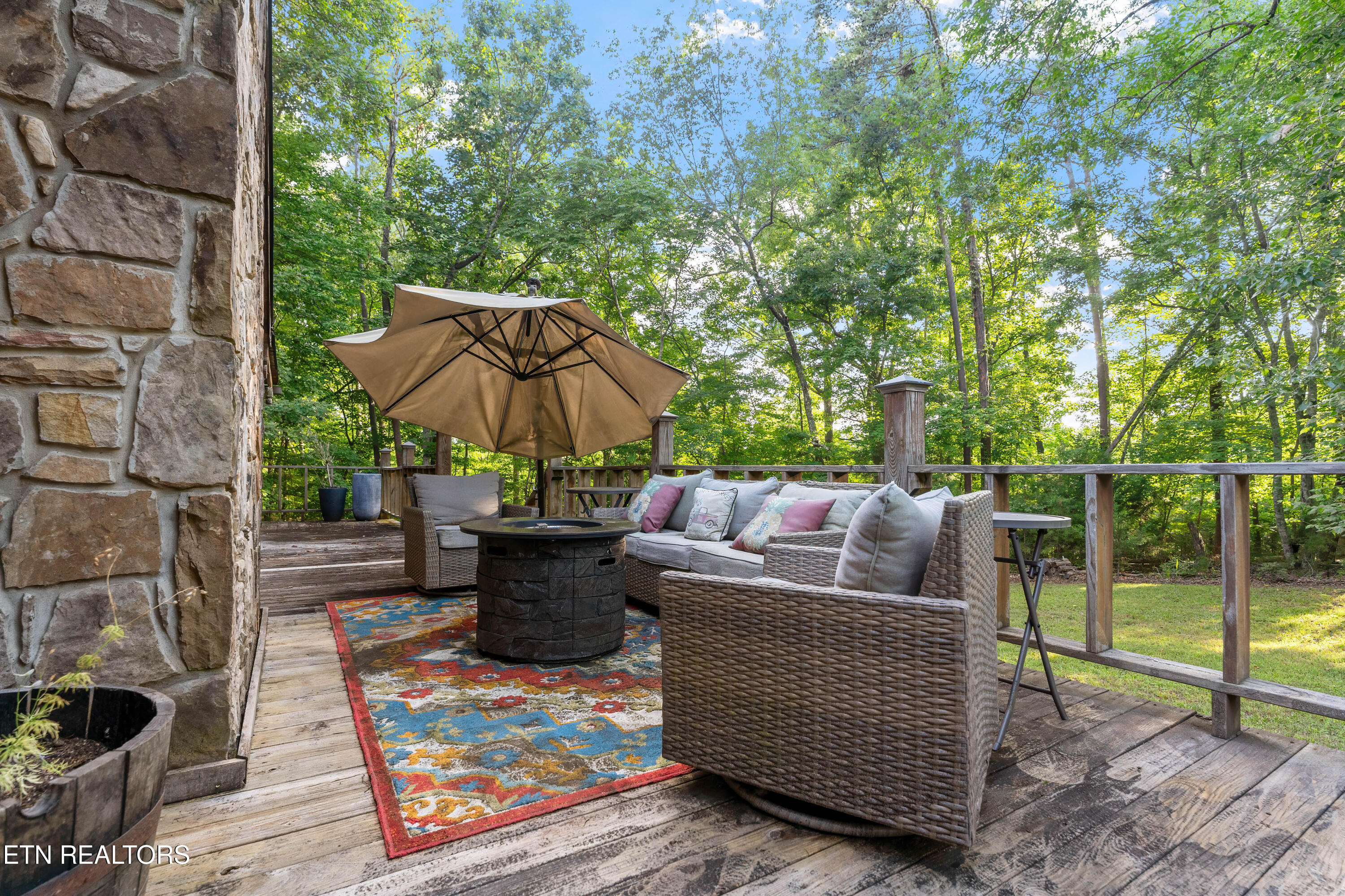 9809 Fairview Road Lenoir City TN 37772