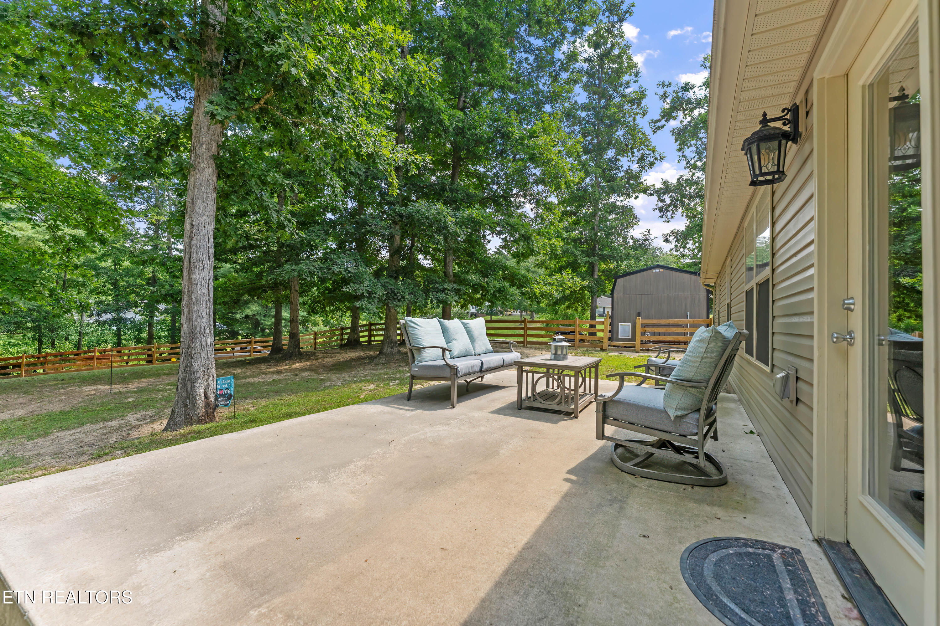 190 Logan Lane Oneida TN 37841