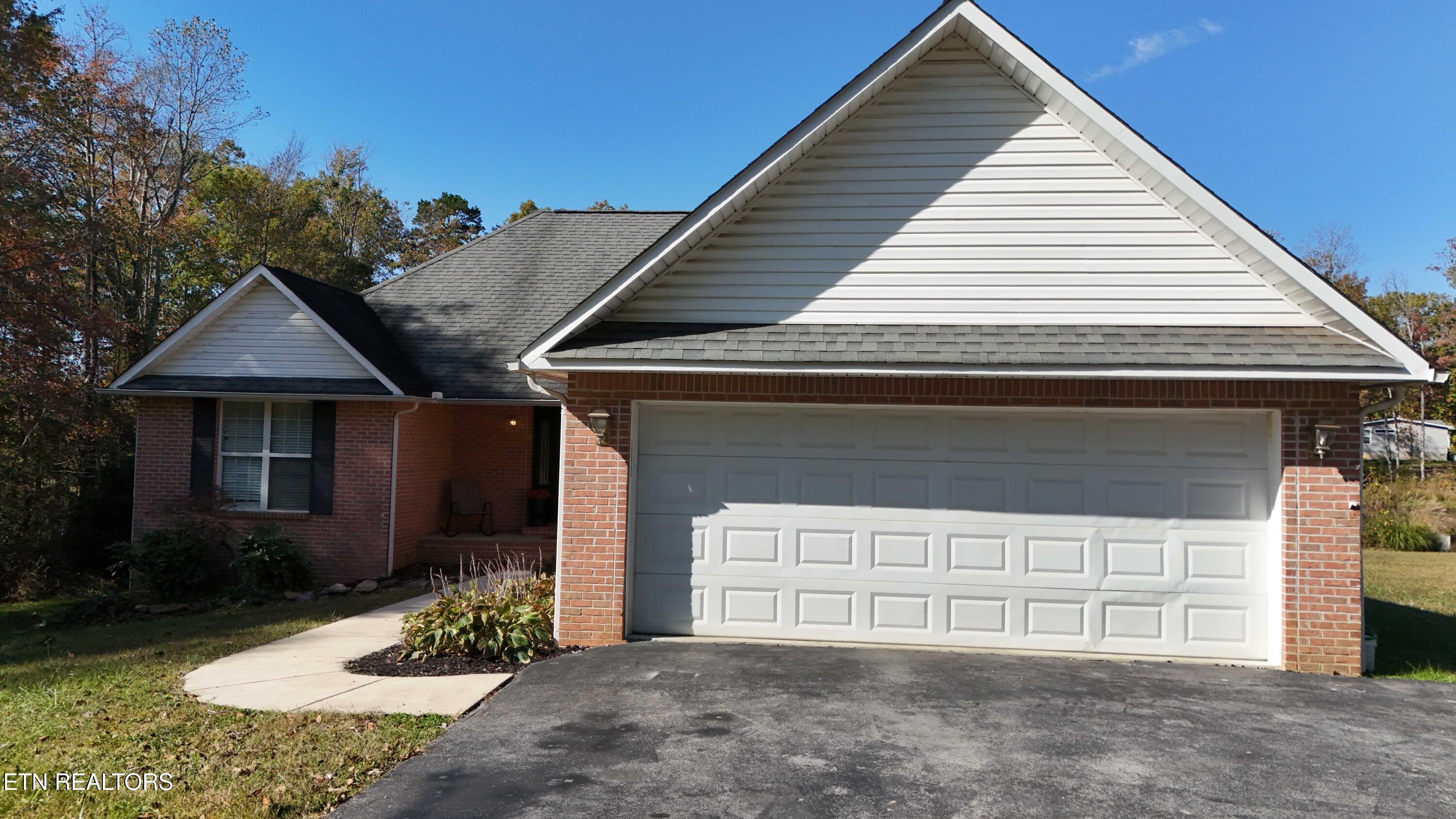 1050 Jane Phillips Road Oneida TN 37841