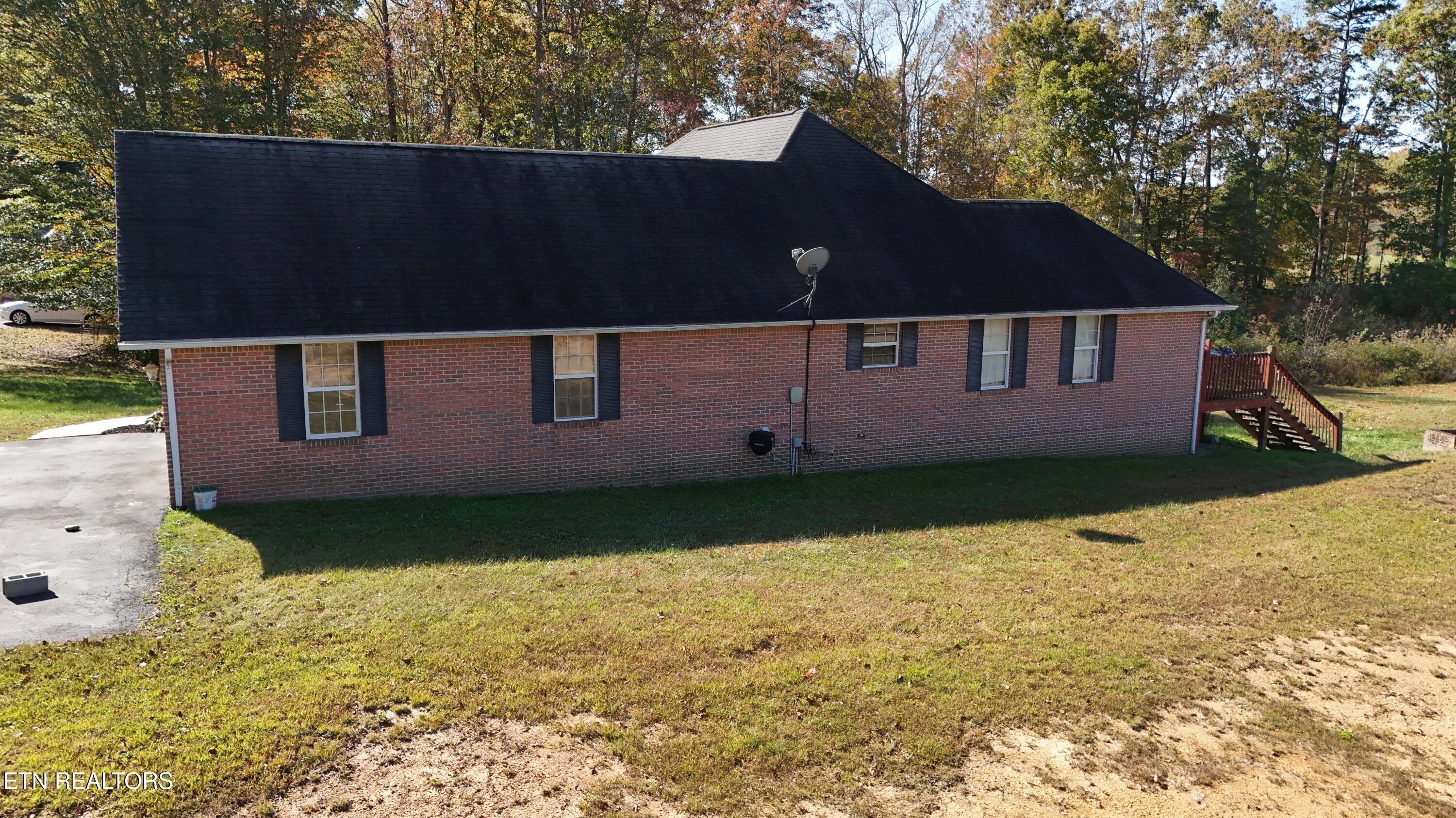 1050 Jane Phillips Road Oneida TN 37841