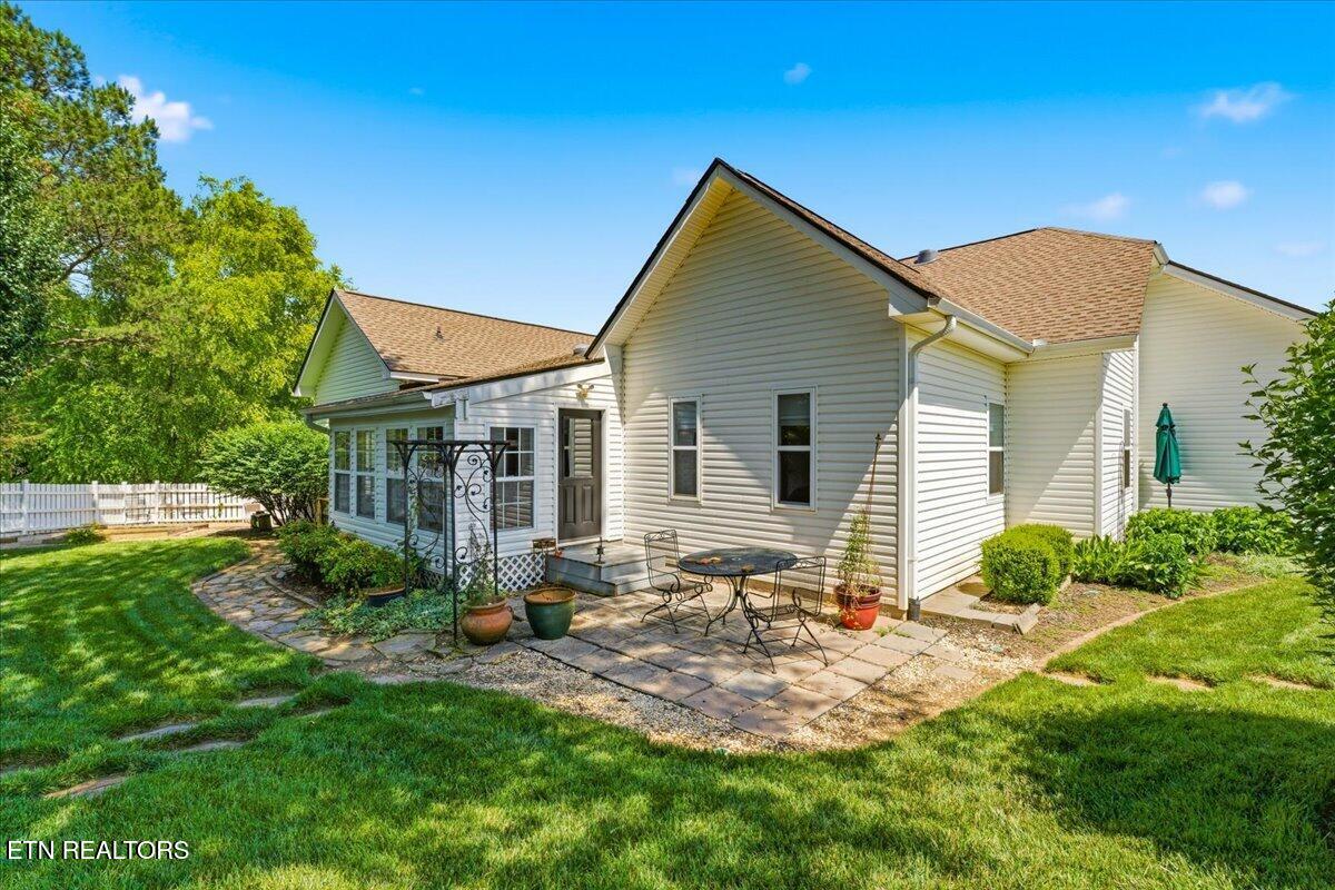 211 Chogi Lane Loudon TN 37774