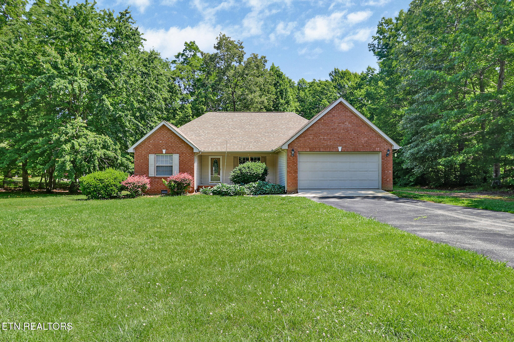 338 Swallows Crossing Grimsley TN 38565
