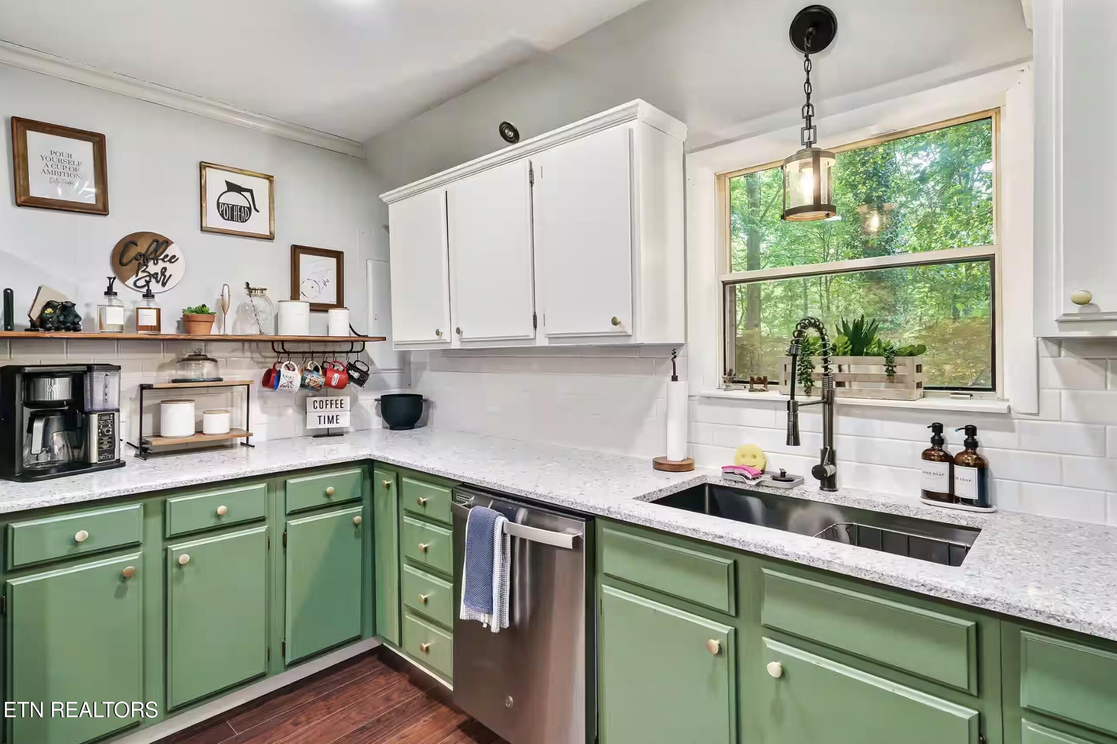2831 Lost Valley Drive Sevierville TN 37862