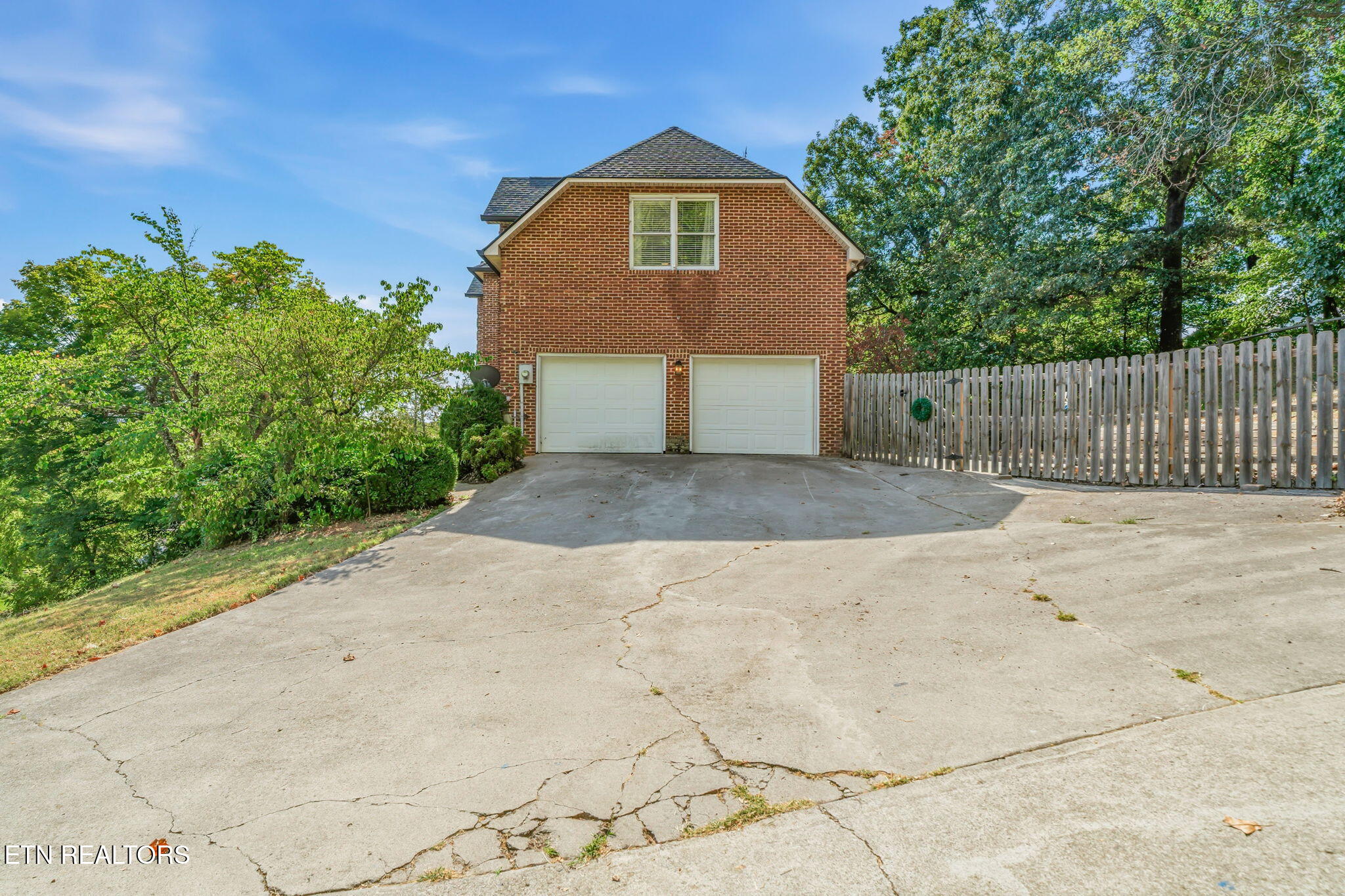 5305 Beverly Oaks Drive Knoxville TN 37918