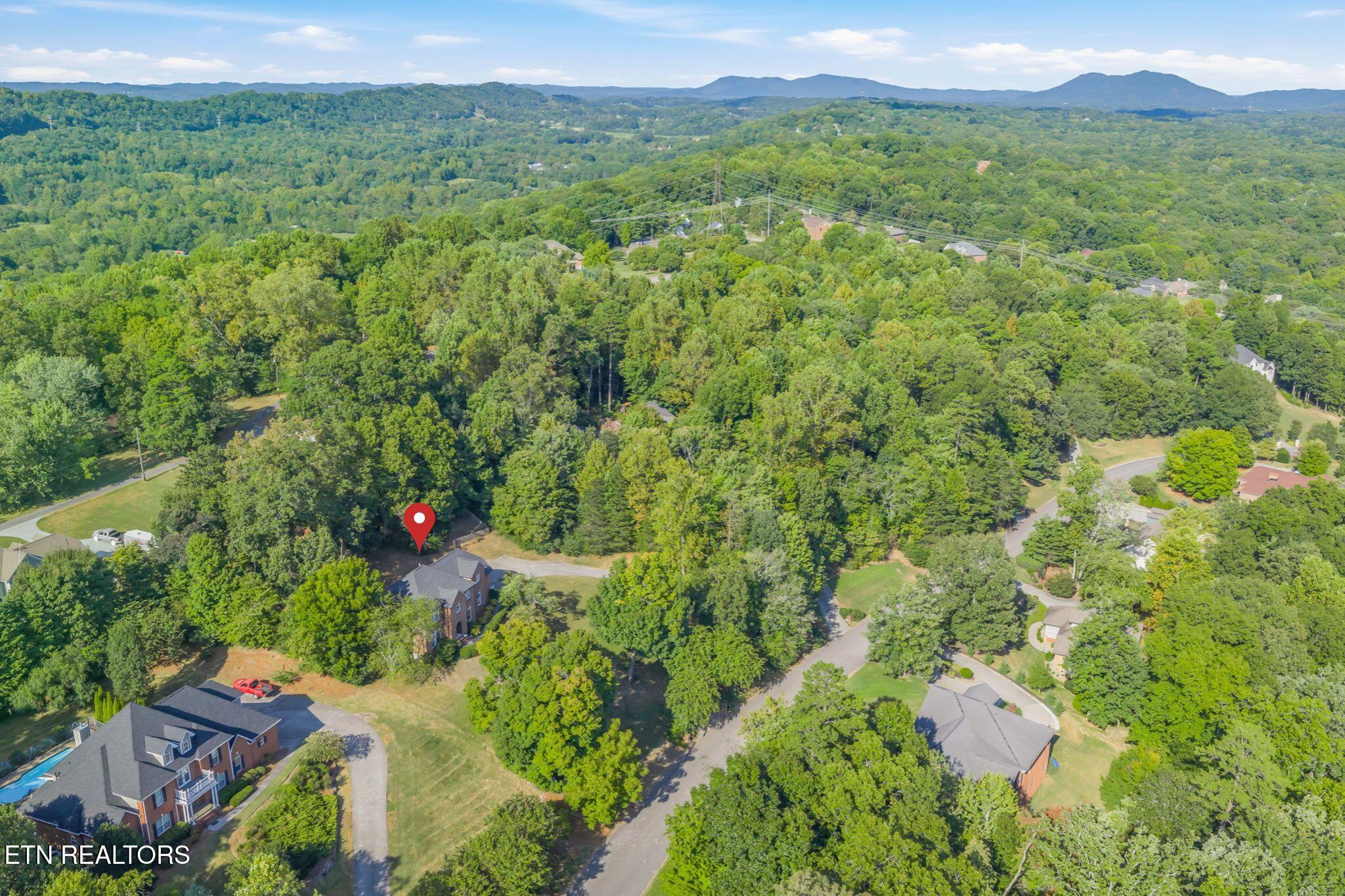 5305 Beverly Oaks Drive Knoxville TN 37918