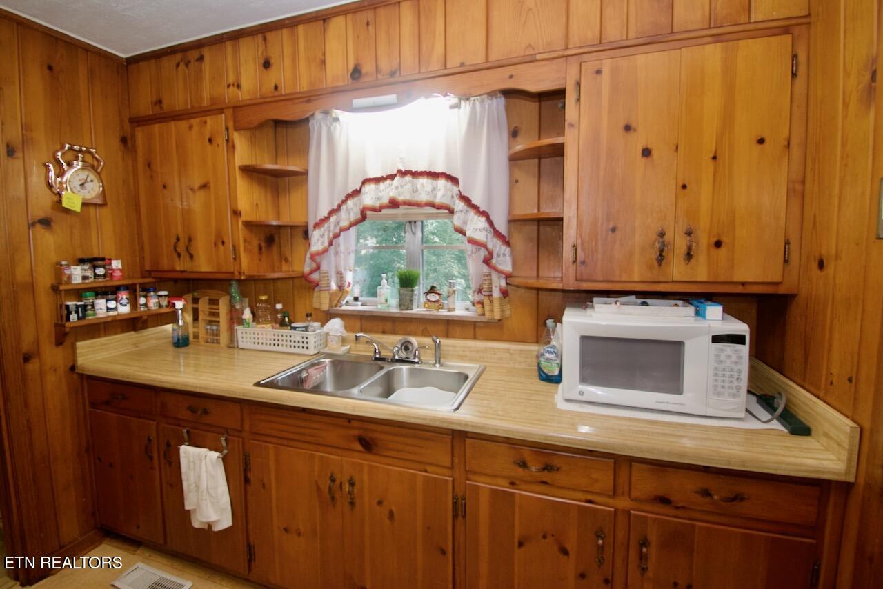 206 Hartford Road Knoxville TN 37920