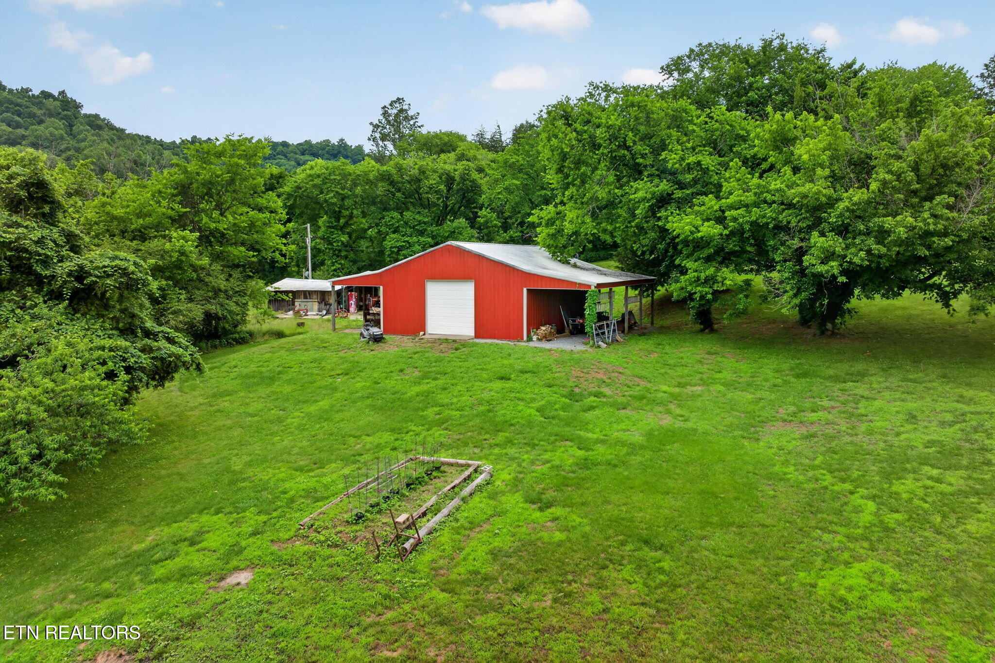 8029 Brimstone Creek Road Whitleyville TN 38588