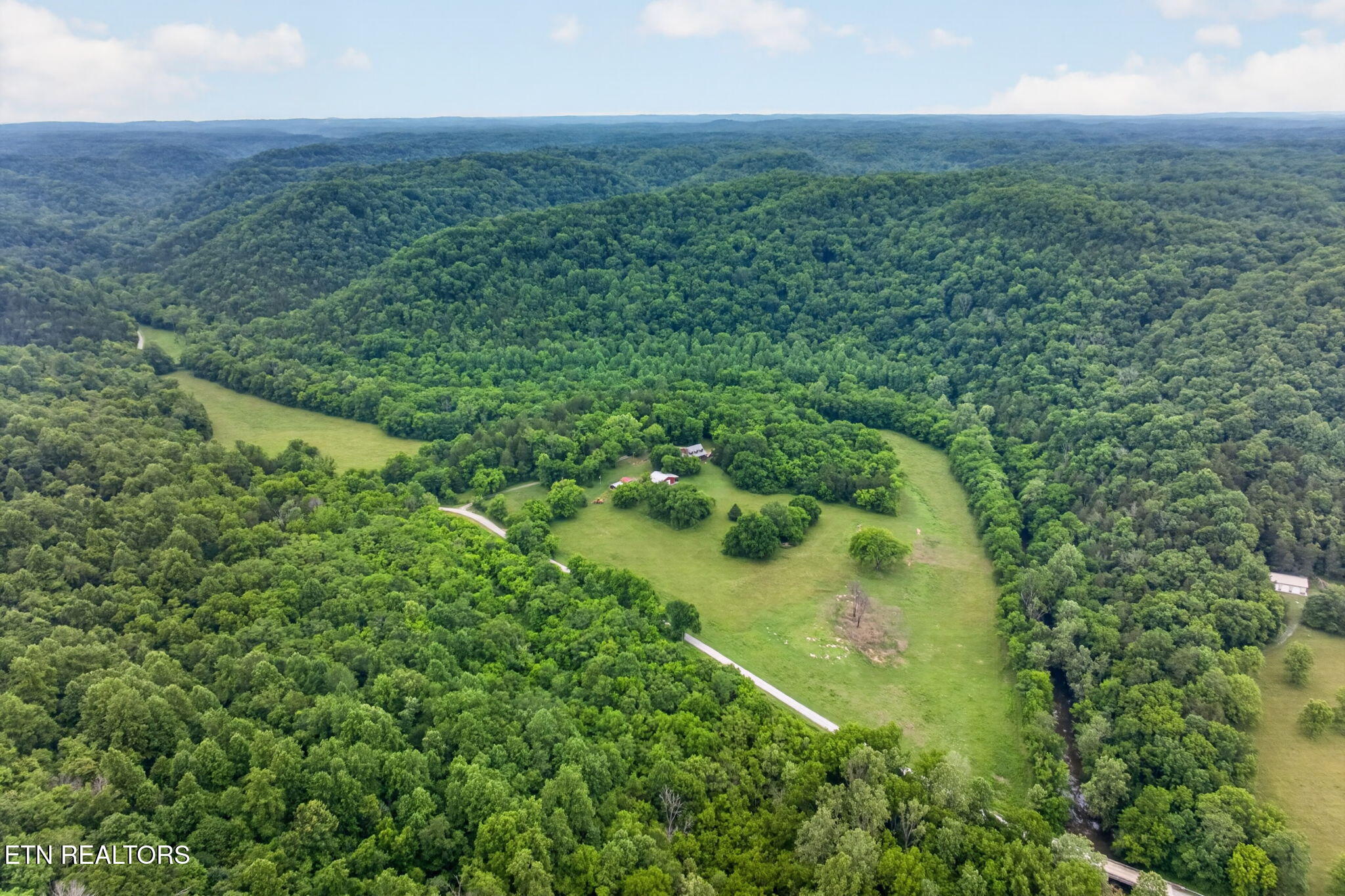 8029 Brimstone Creek Road Whitleyville TN 38588
