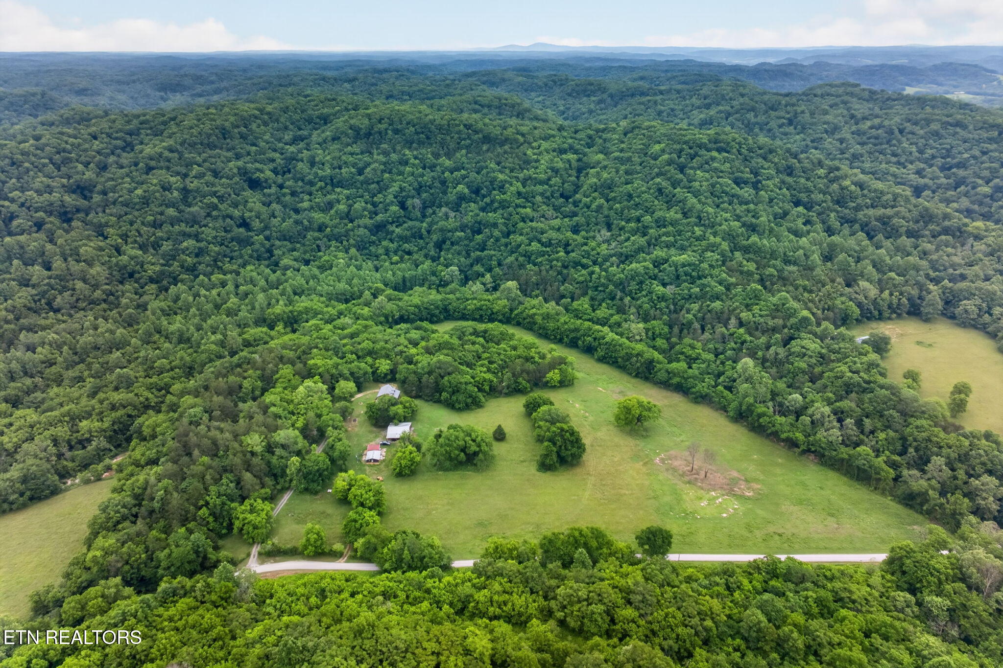 8029 Brimstone Creek Road Whitleyville TN 38588