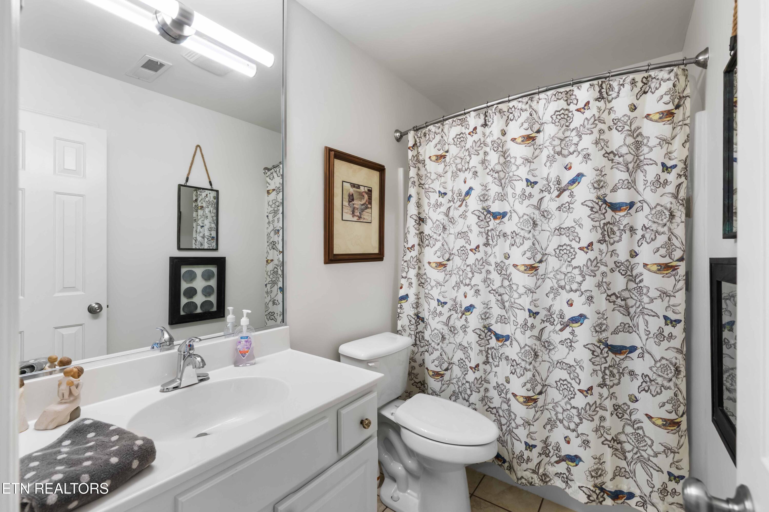 1572 Ellery Lane Knoxville TN 37918