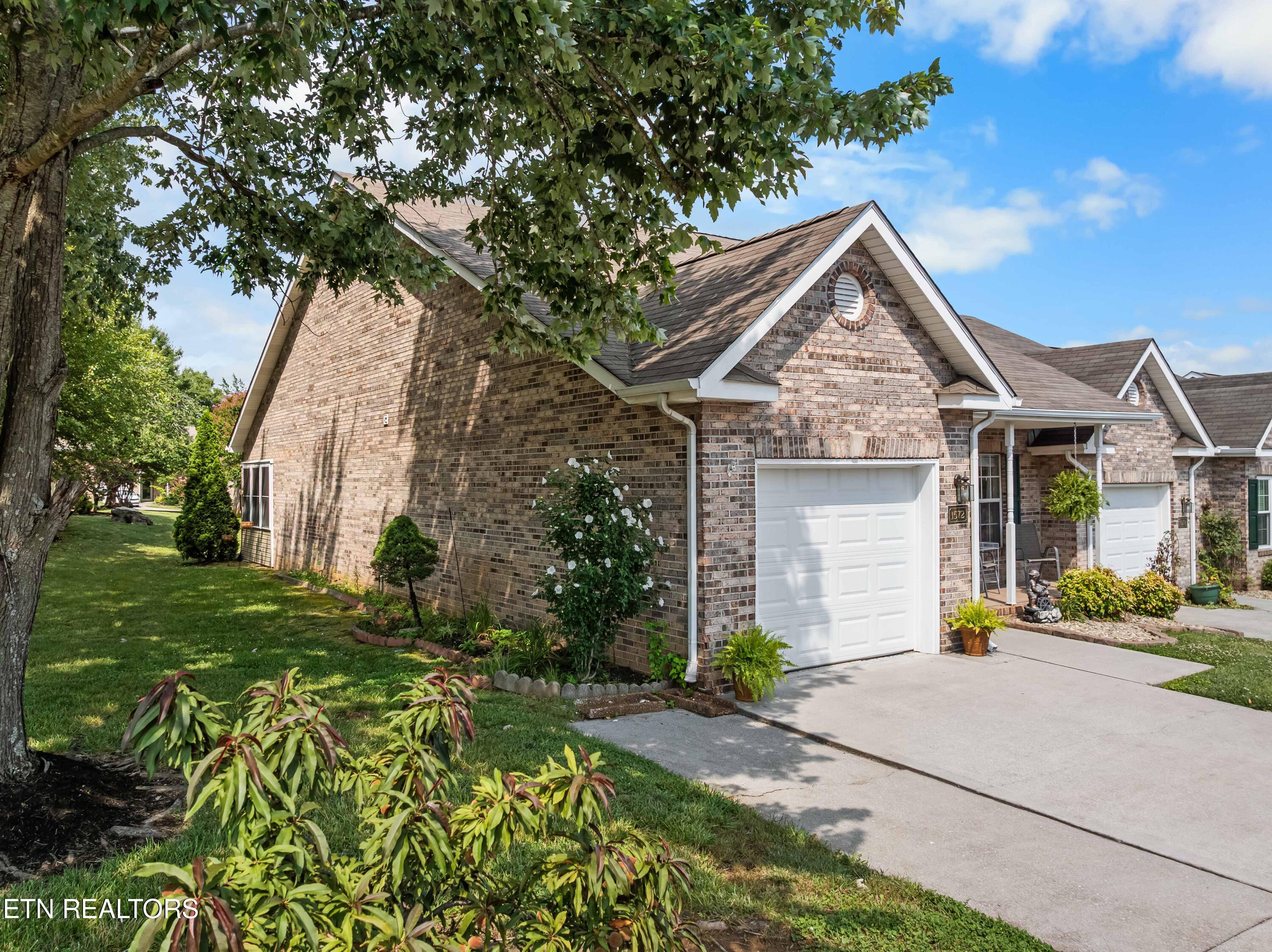 1572 Ellery Lane Knoxville TN 37918
