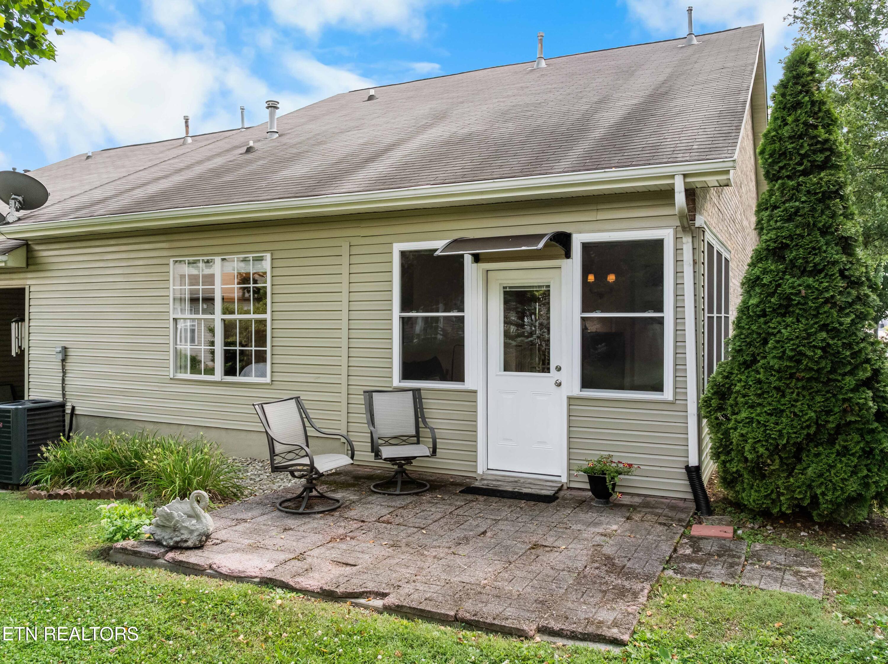 1572 Ellery Lane Knoxville TN 37918