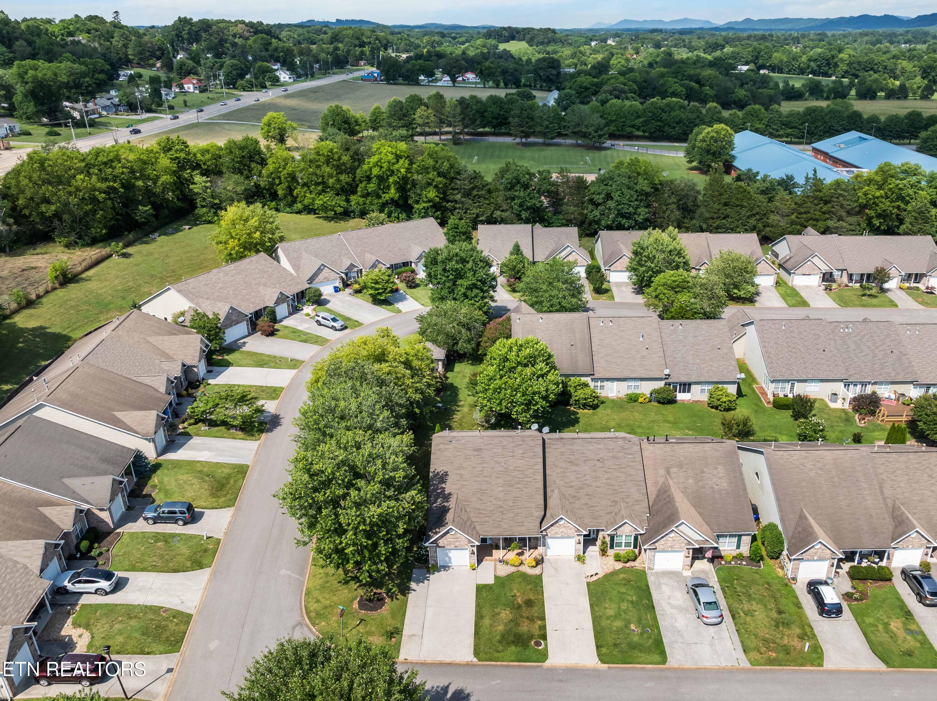 1572 Ellery Lane Knoxville TN 37918