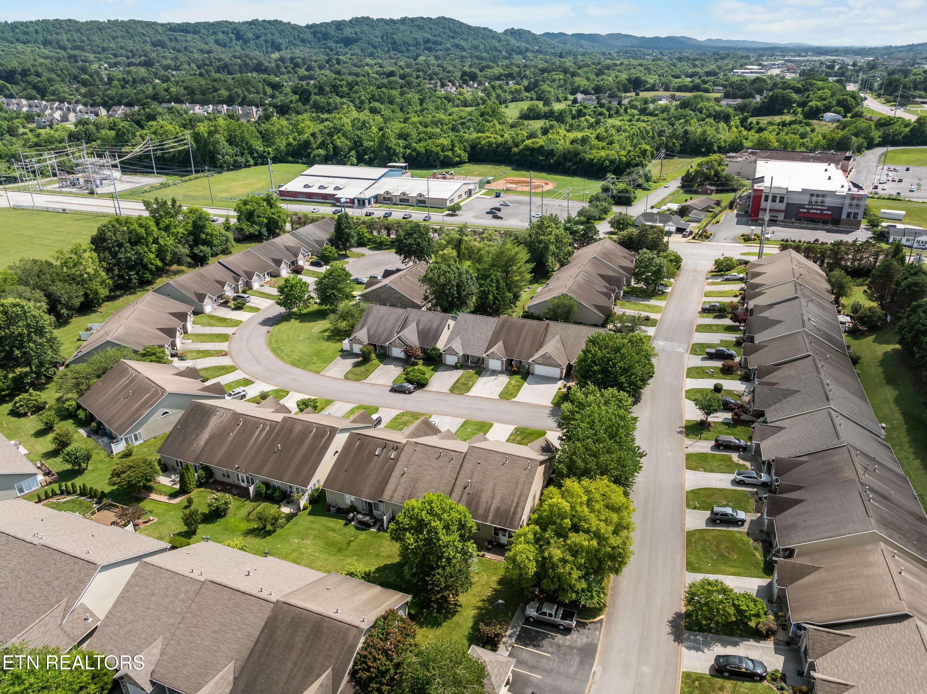 1572 Ellery Lane Knoxville TN 37918