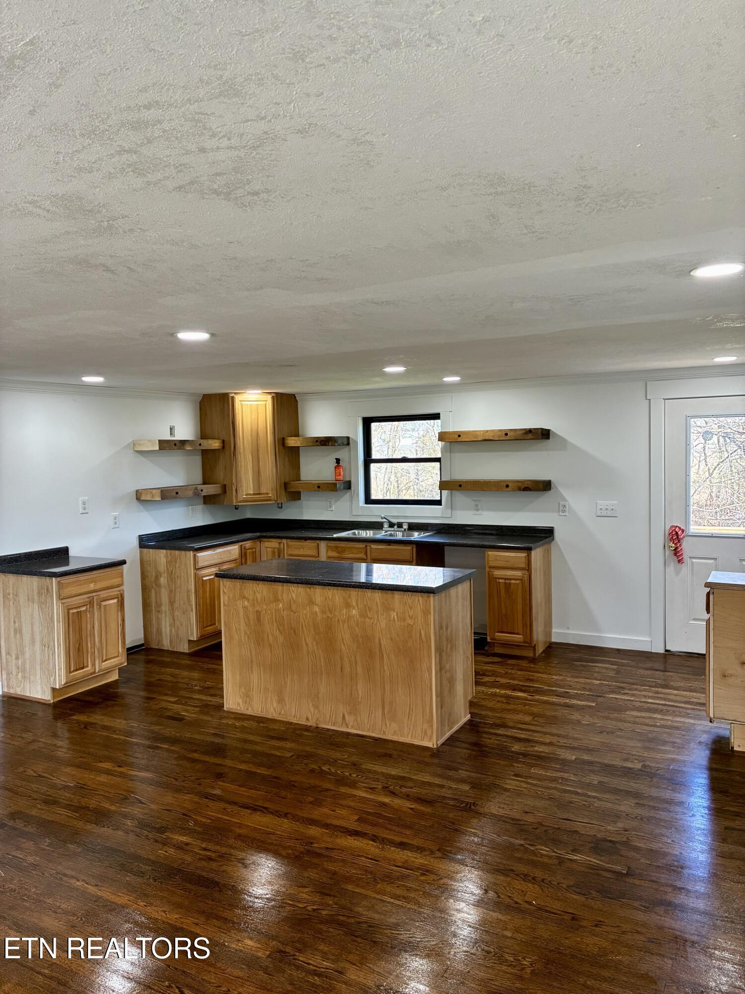 101 Steele Road Greenback TN 37742