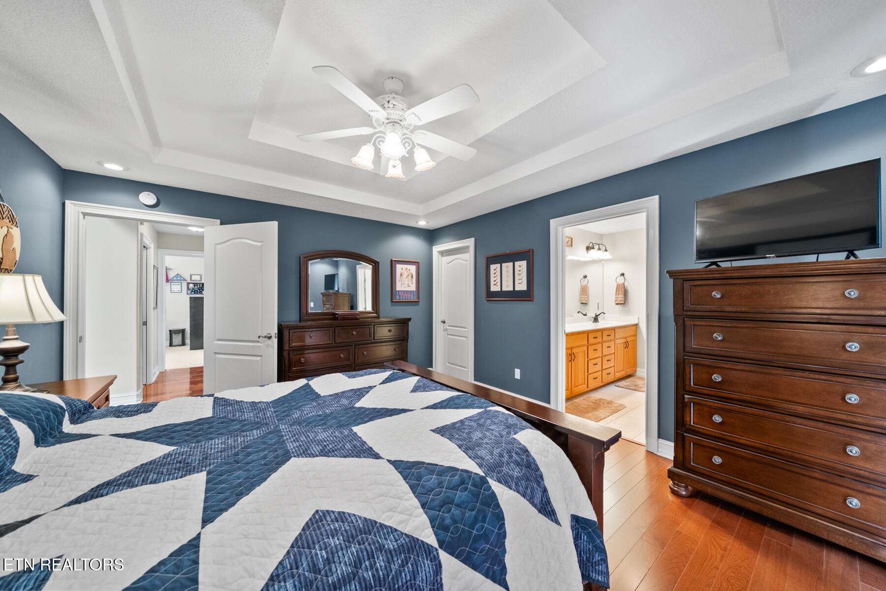 25 Brooks Lane Crossville TN 38558