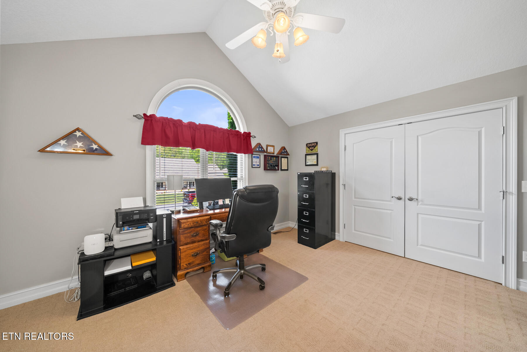 25 Brooks Lane Crossville TN 38558