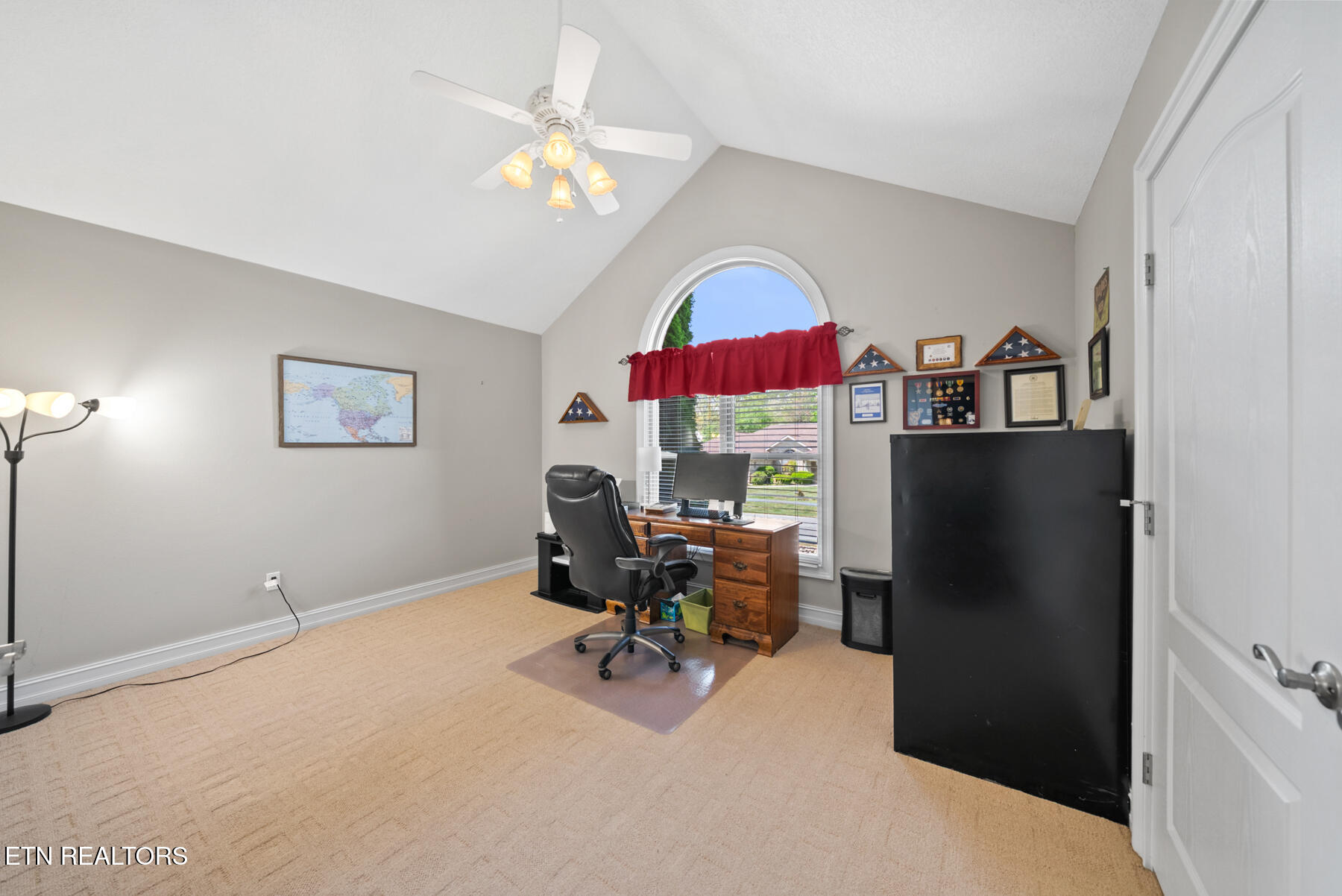 25 Brooks Lane Crossville TN 38558