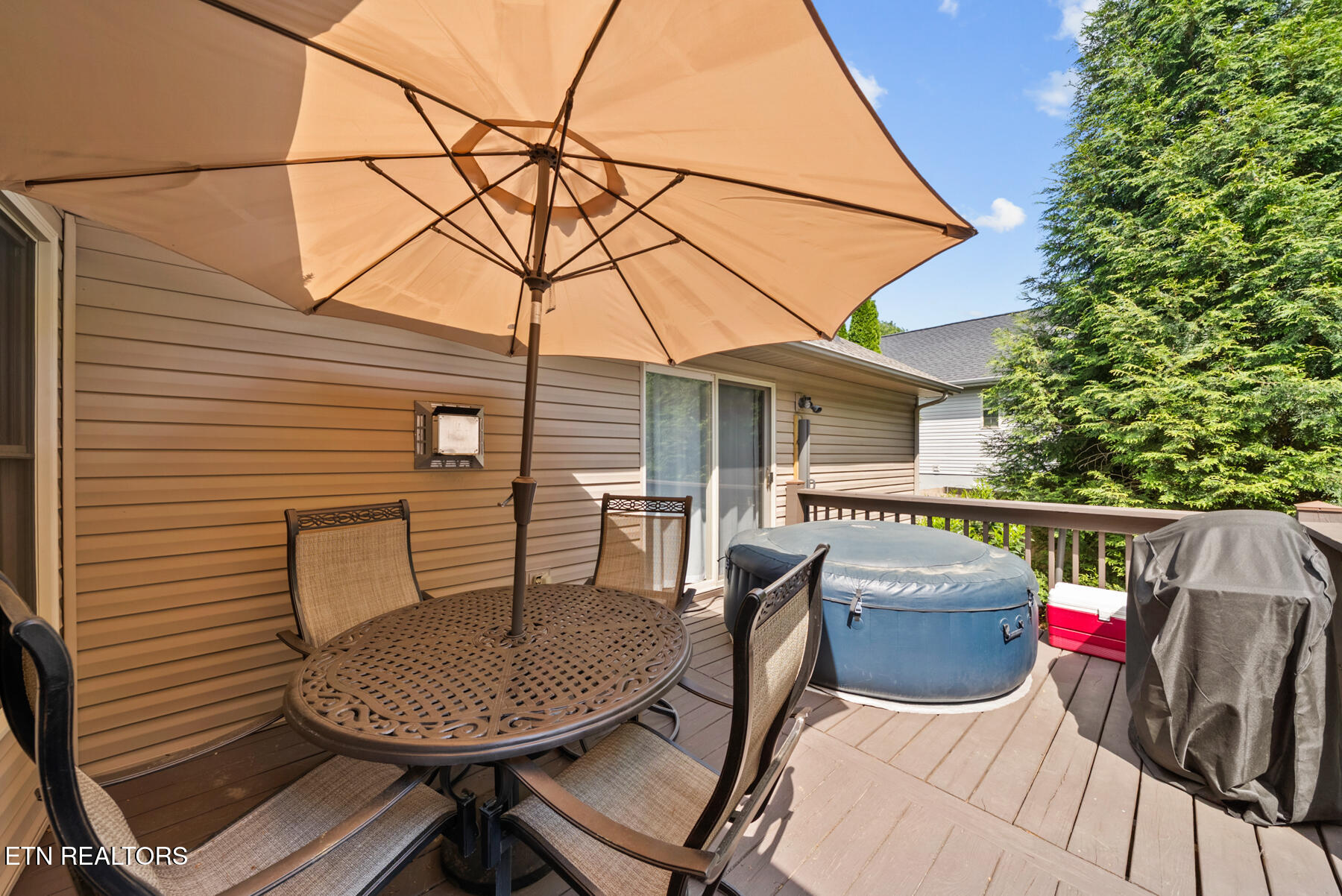 25 Brooks Lane Crossville TN 38558