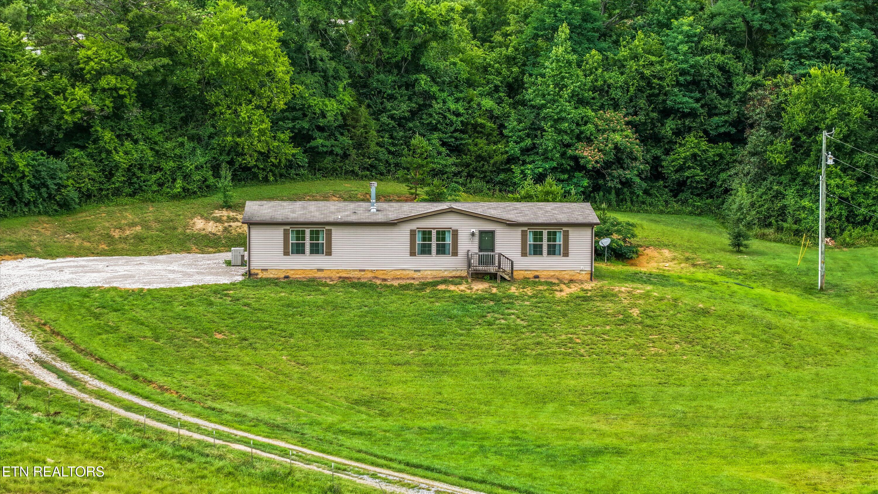 4815 Big Springs Road Friendsville TN 37737