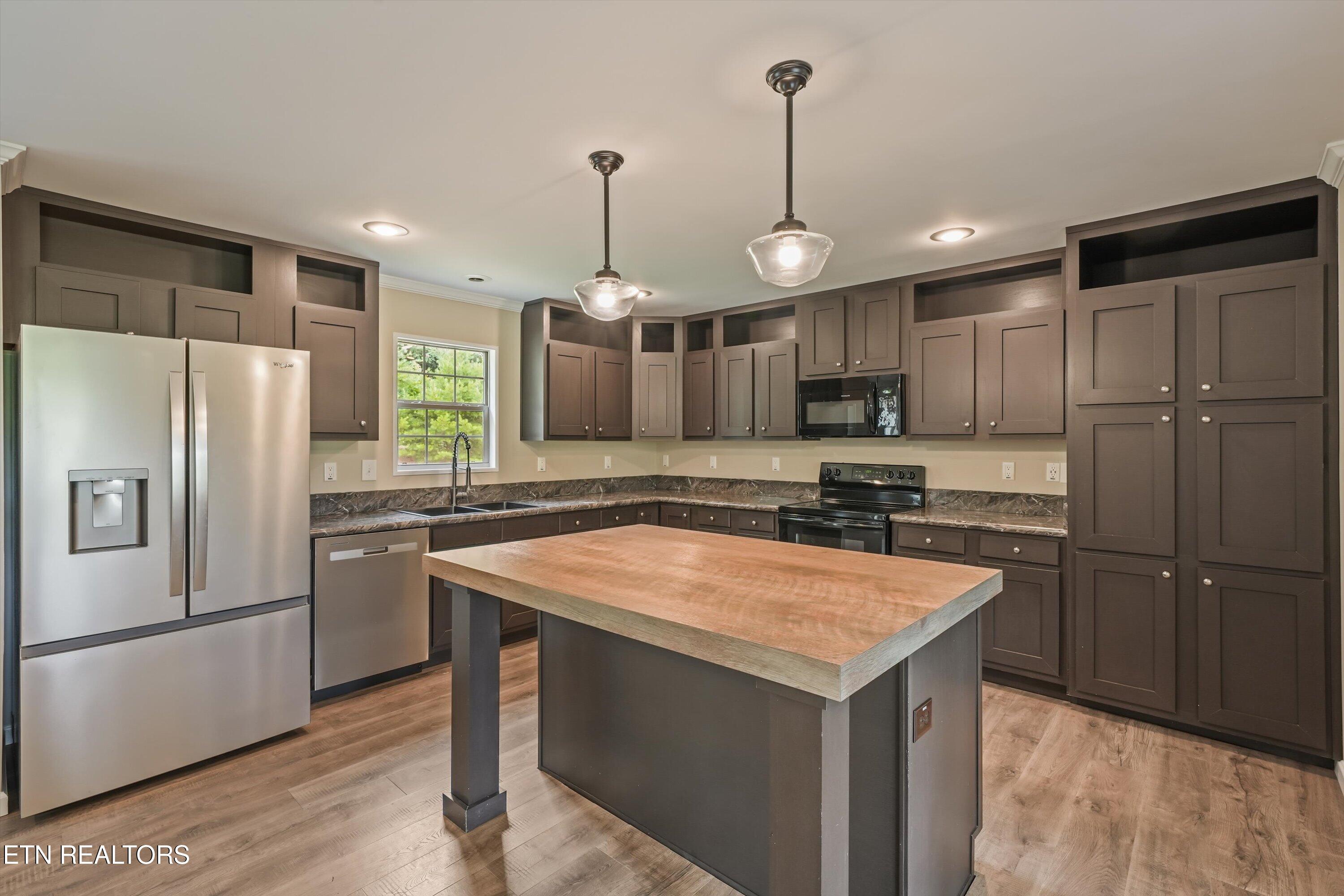 4815 Big Springs Road Friendsville TN 37737