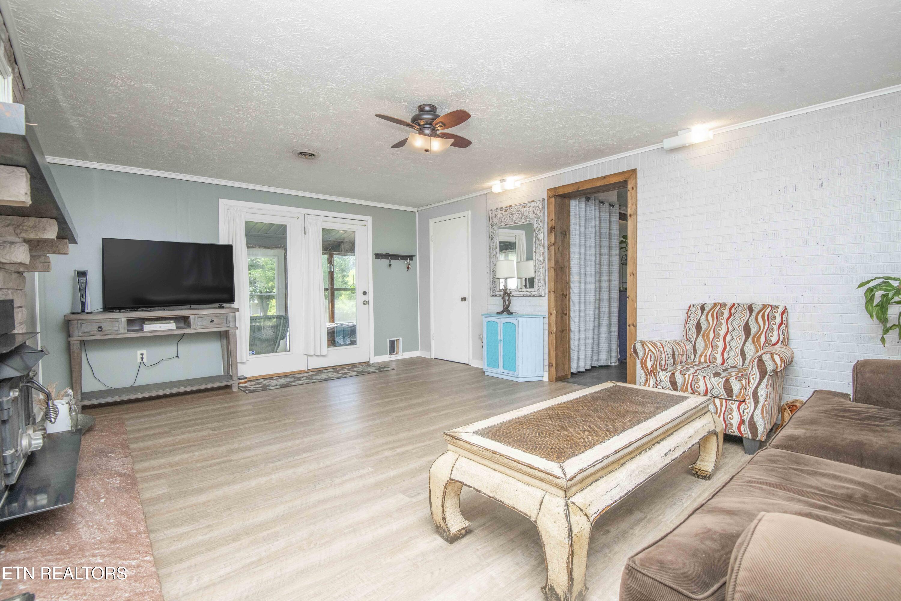 201 W Ford Valley Road Knoxville TN 37920