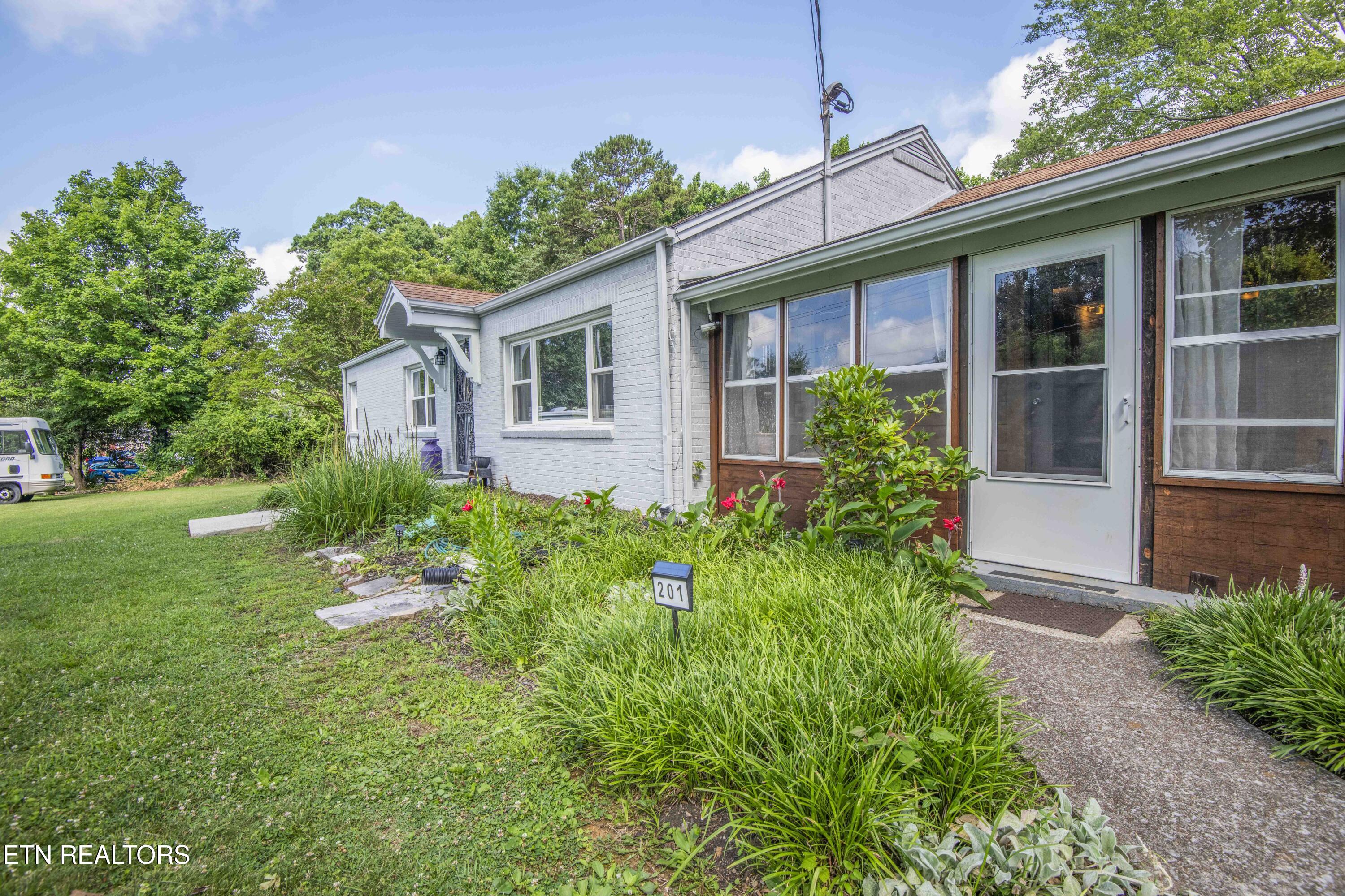 201 W Ford Valley Road Knoxville TN 37920