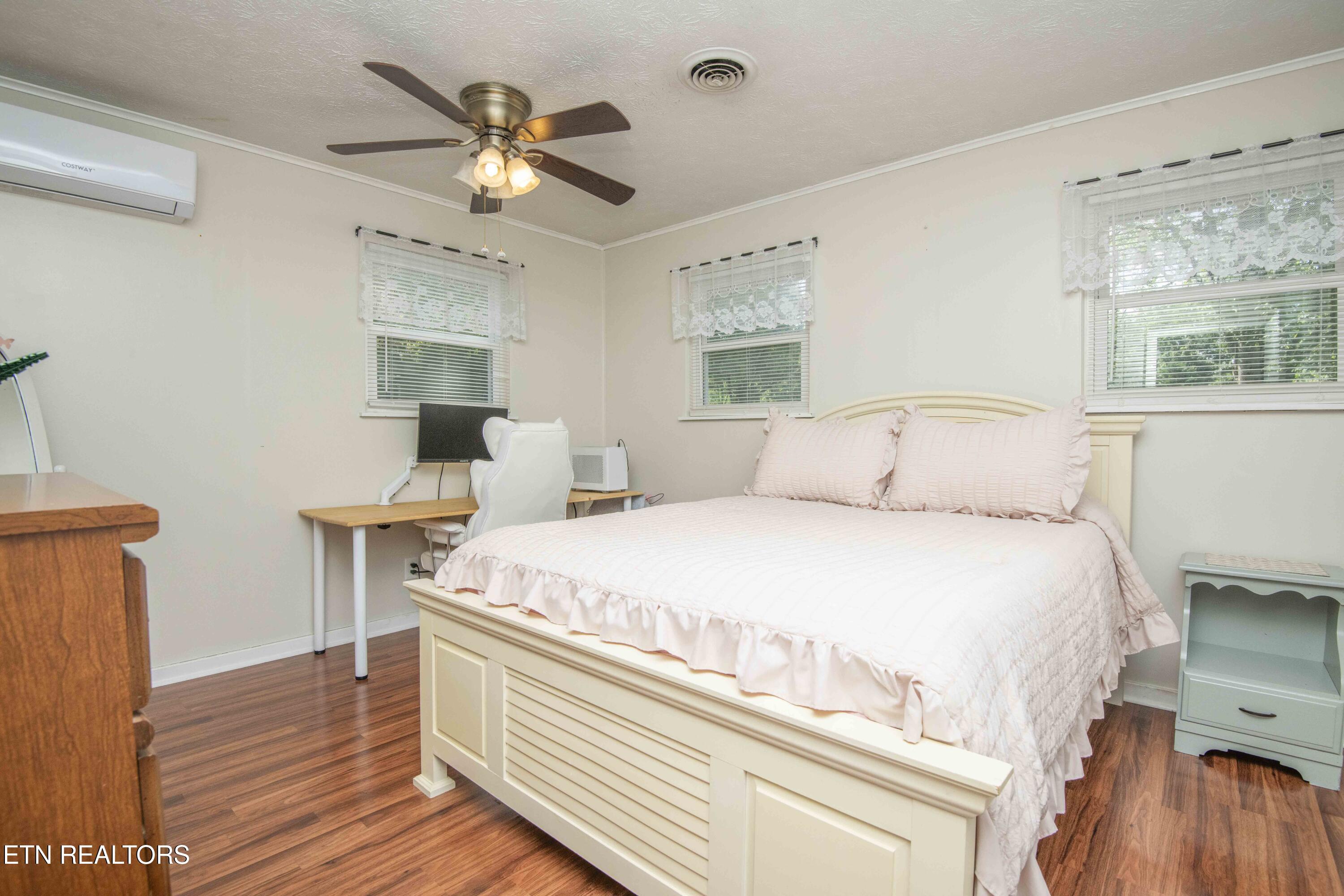 201 W Ford Valley Road Knoxville TN 37920