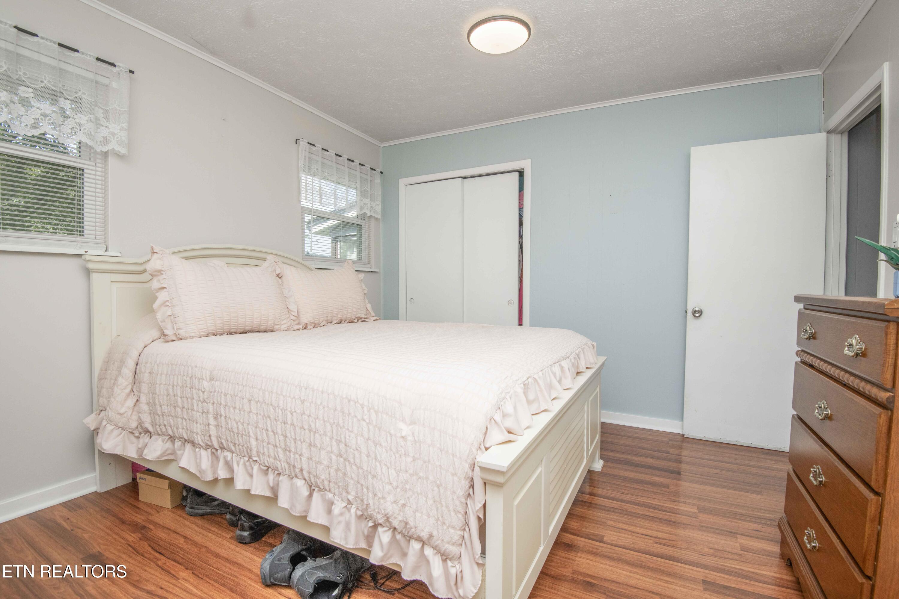 201 W Ford Valley Road Knoxville TN 37920