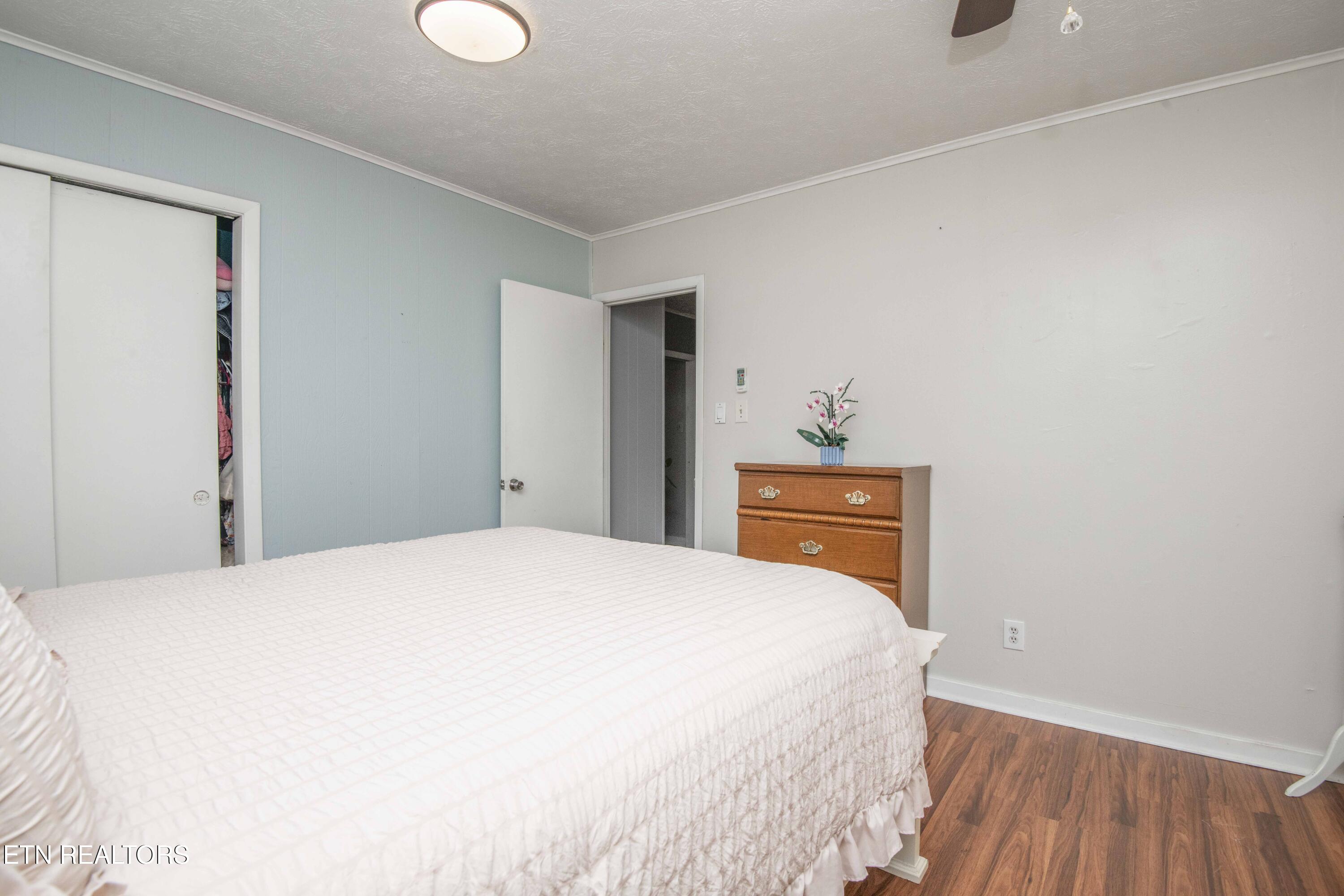 201 W Ford Valley Road Knoxville TN 37920