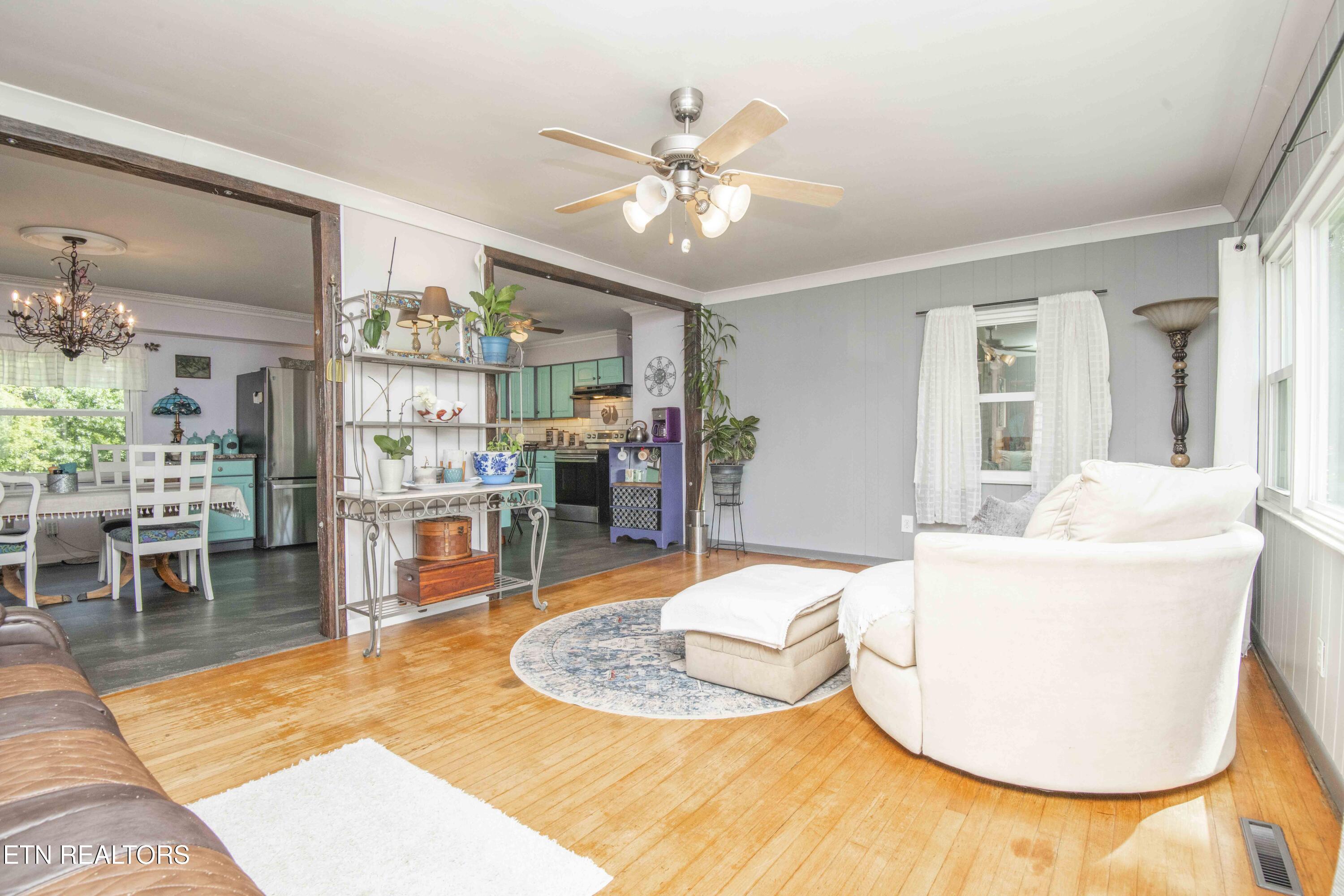 201 W Ford Valley Road Knoxville TN 37920
